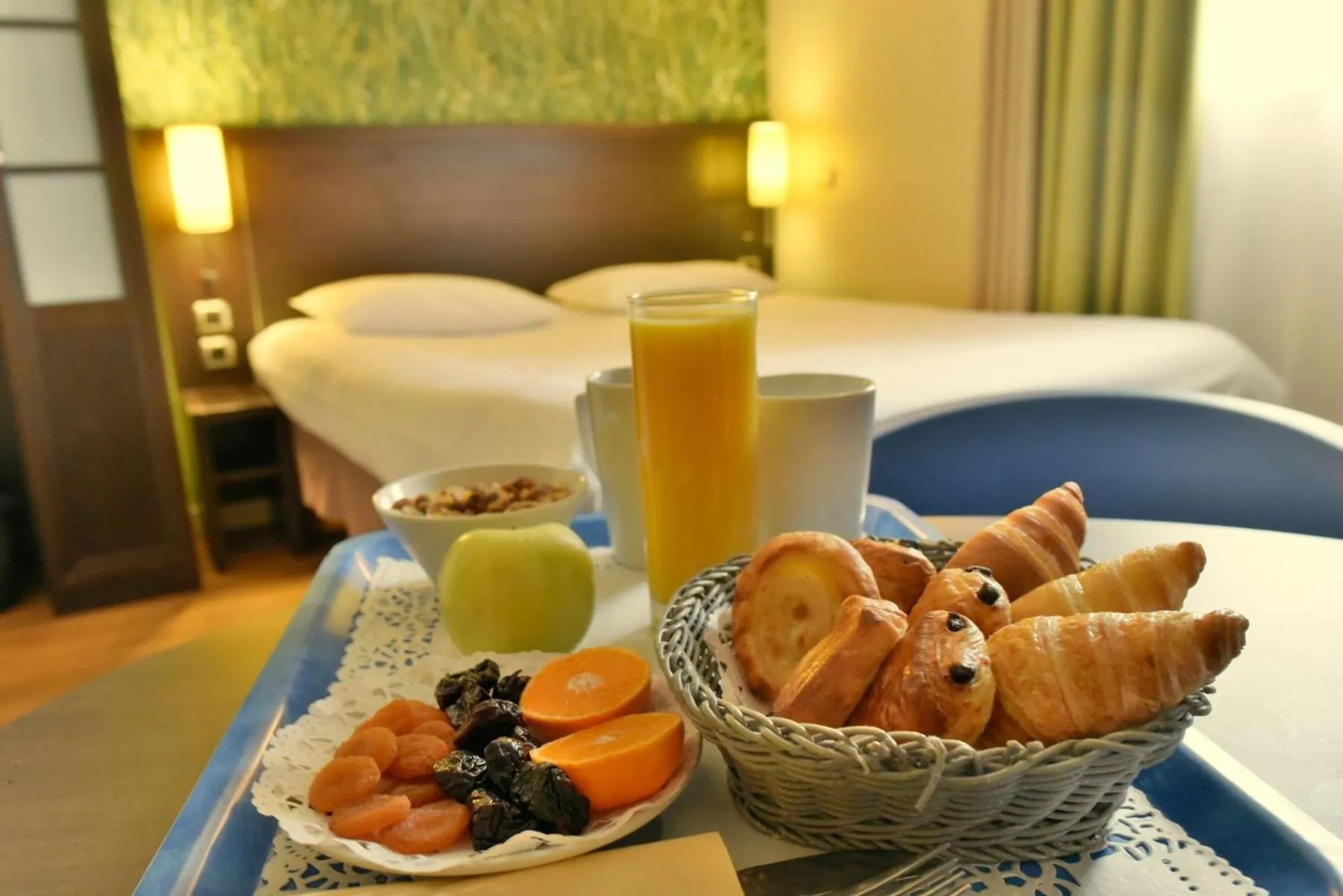 Continental breakfast, Bed in Hôtel Inn Chambéry