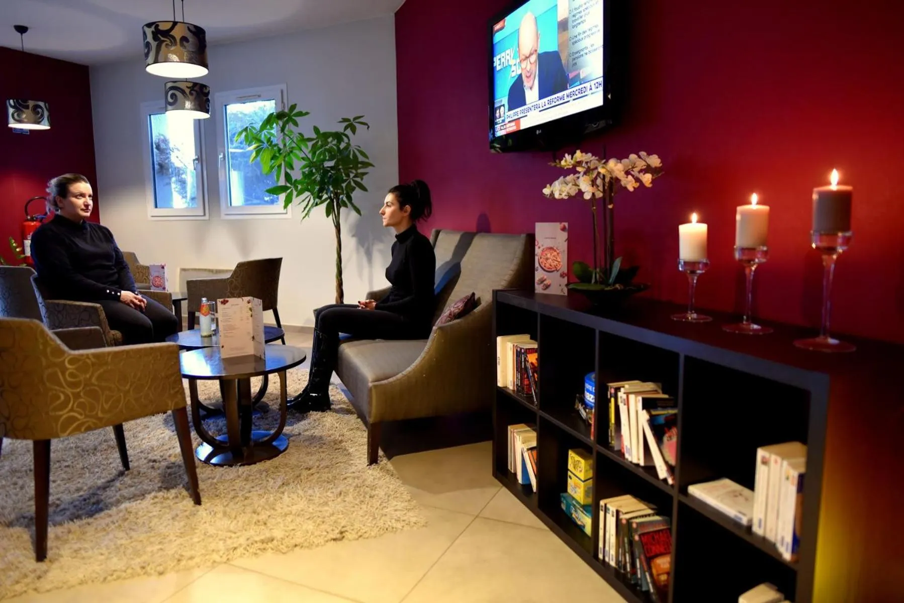 Lounge or bar in Hôtel Inn Chambéry