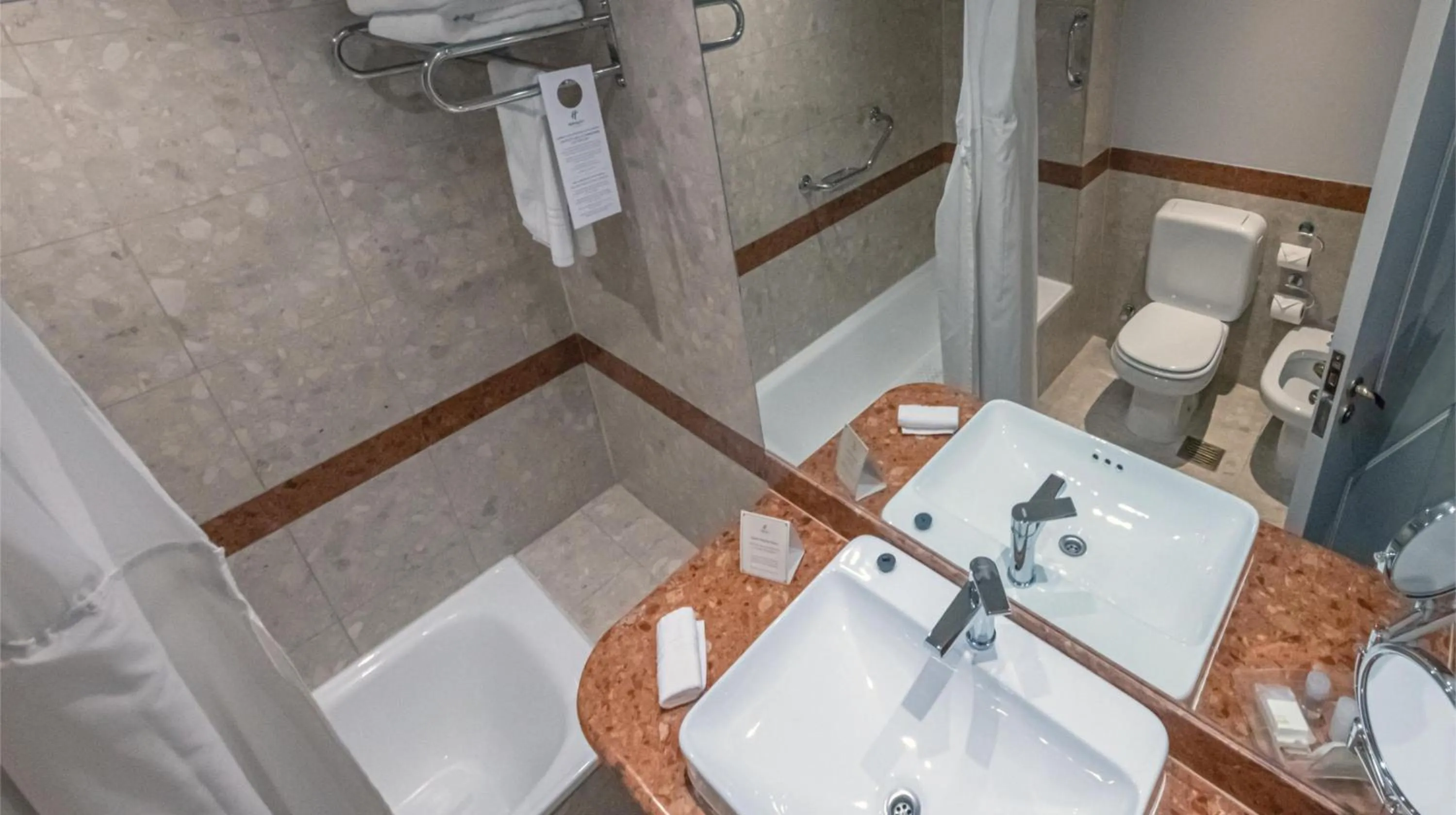 Bedroom in Holiday Inn Cordoba by IHG