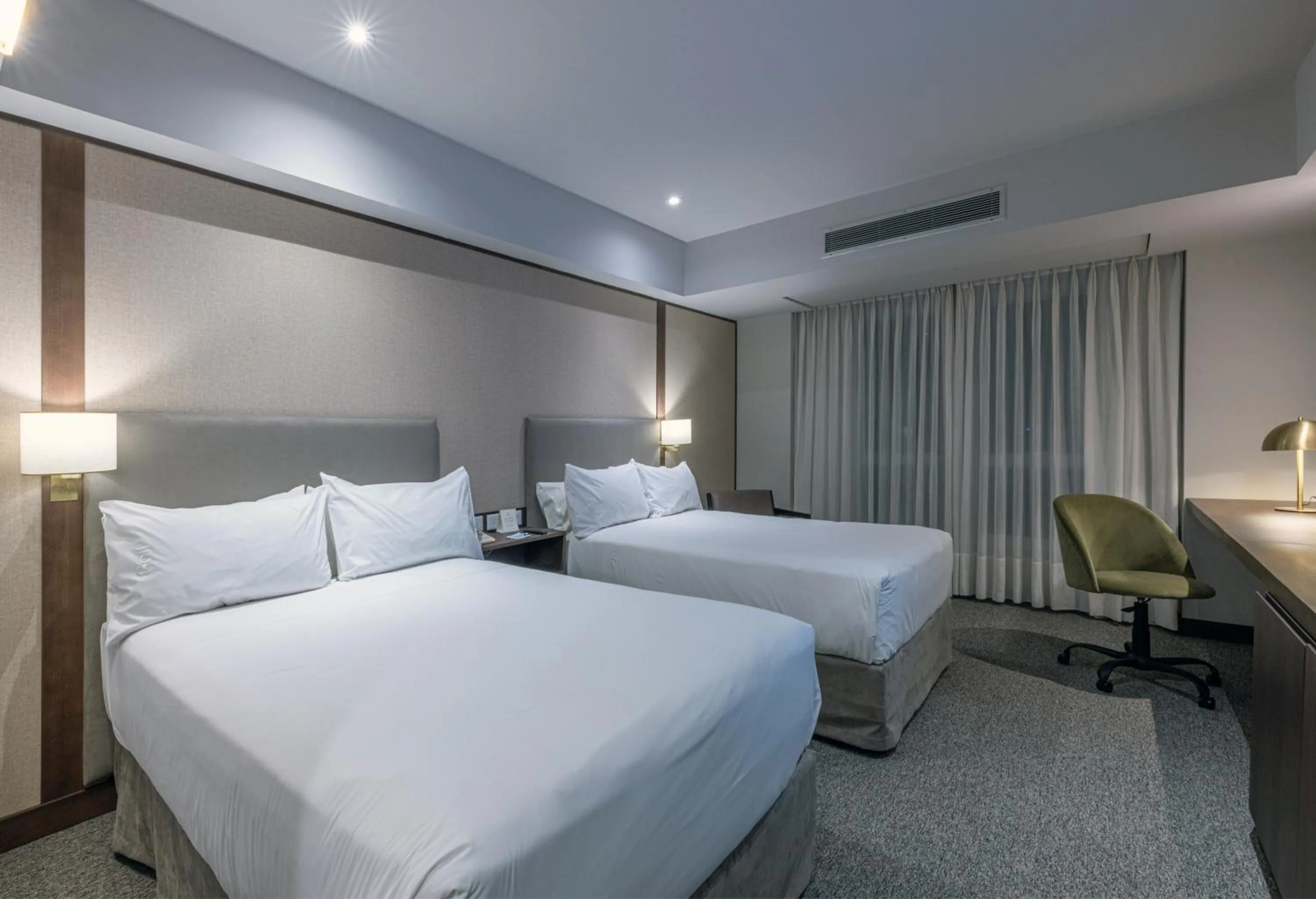 Bed in Holiday Inn Cordoba by IHG