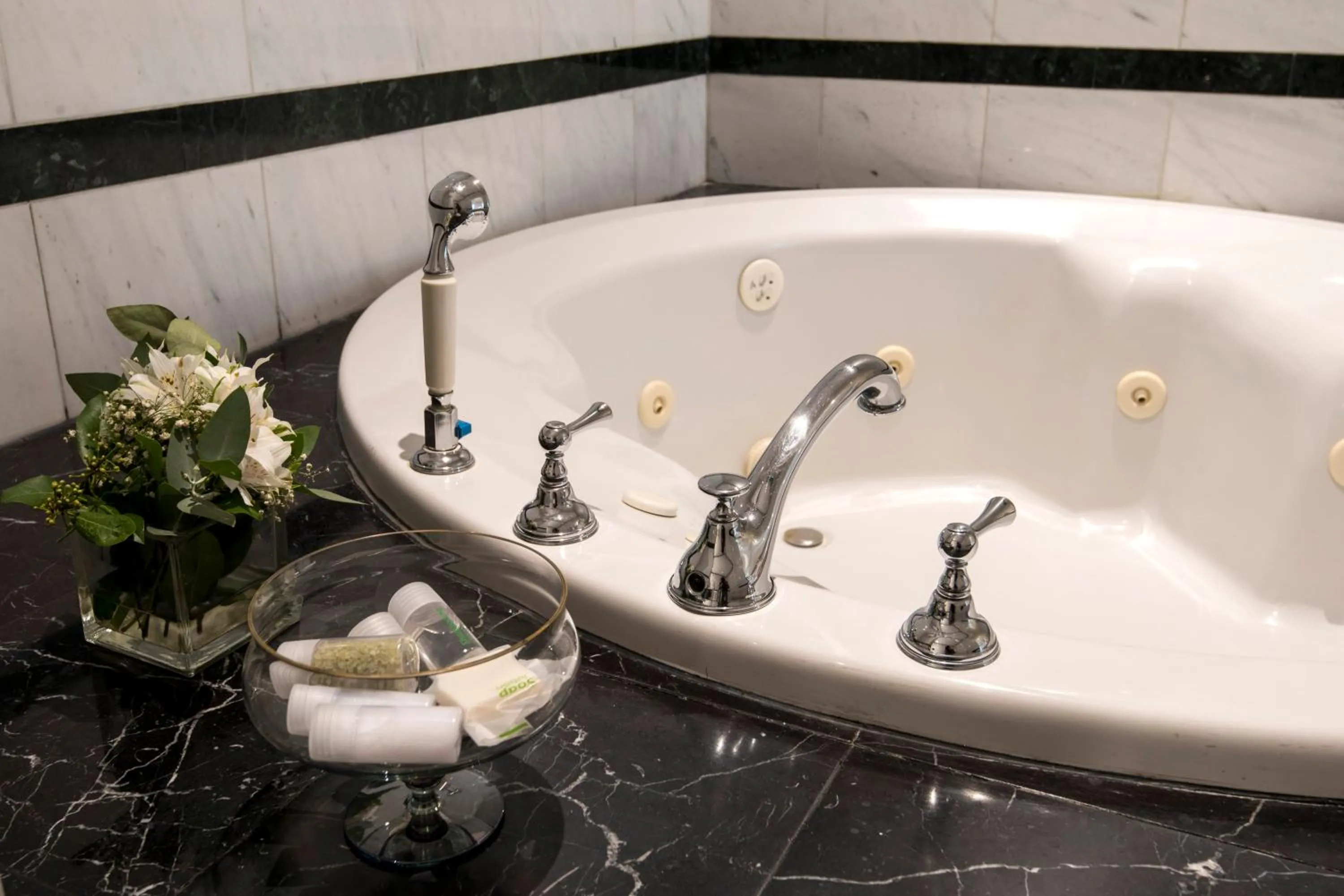 Photo of the whole room in Holiday Inn Cordoba by IHG