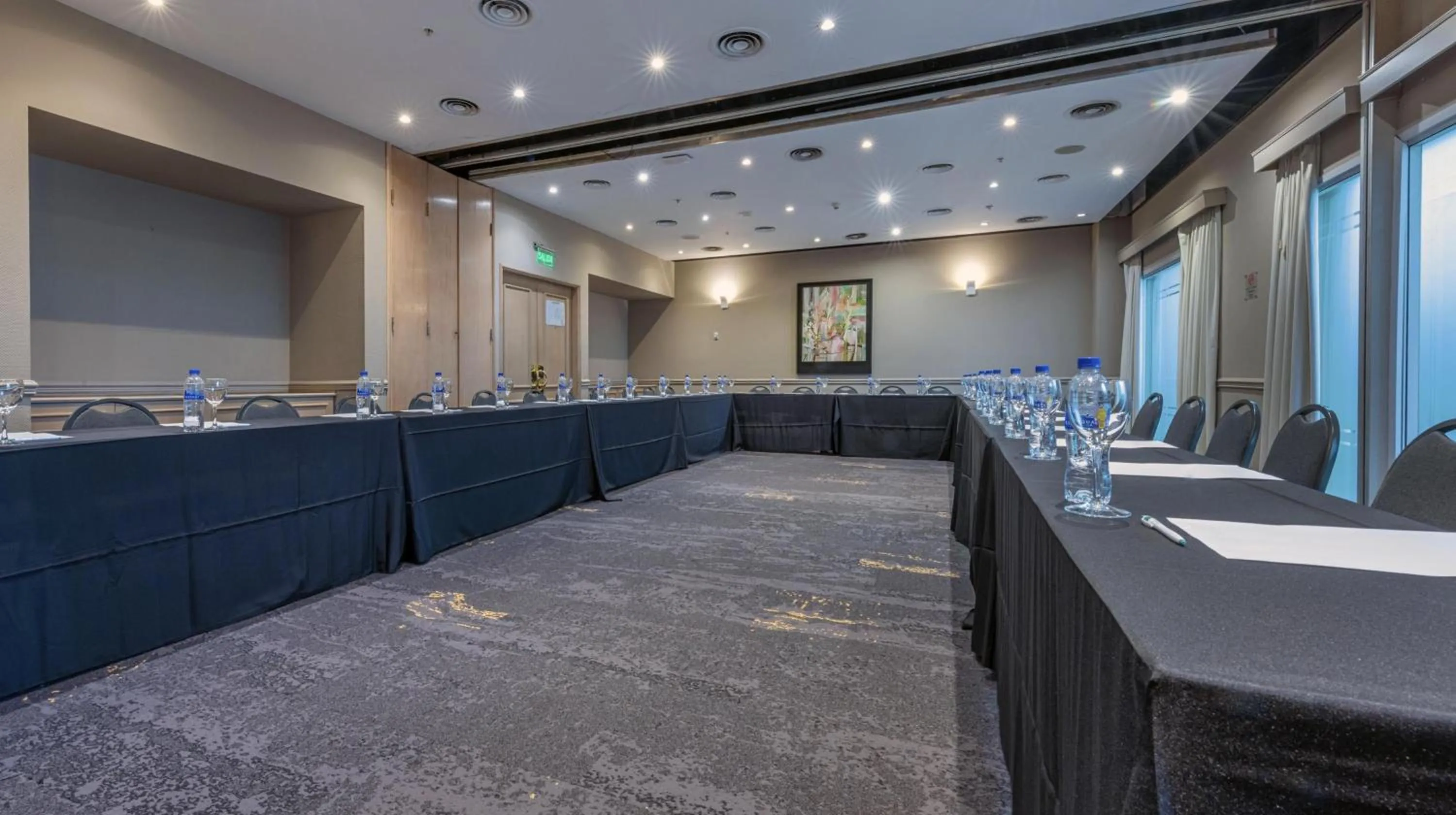 Meeting/conference room in Holiday Inn Cordoba by IHG