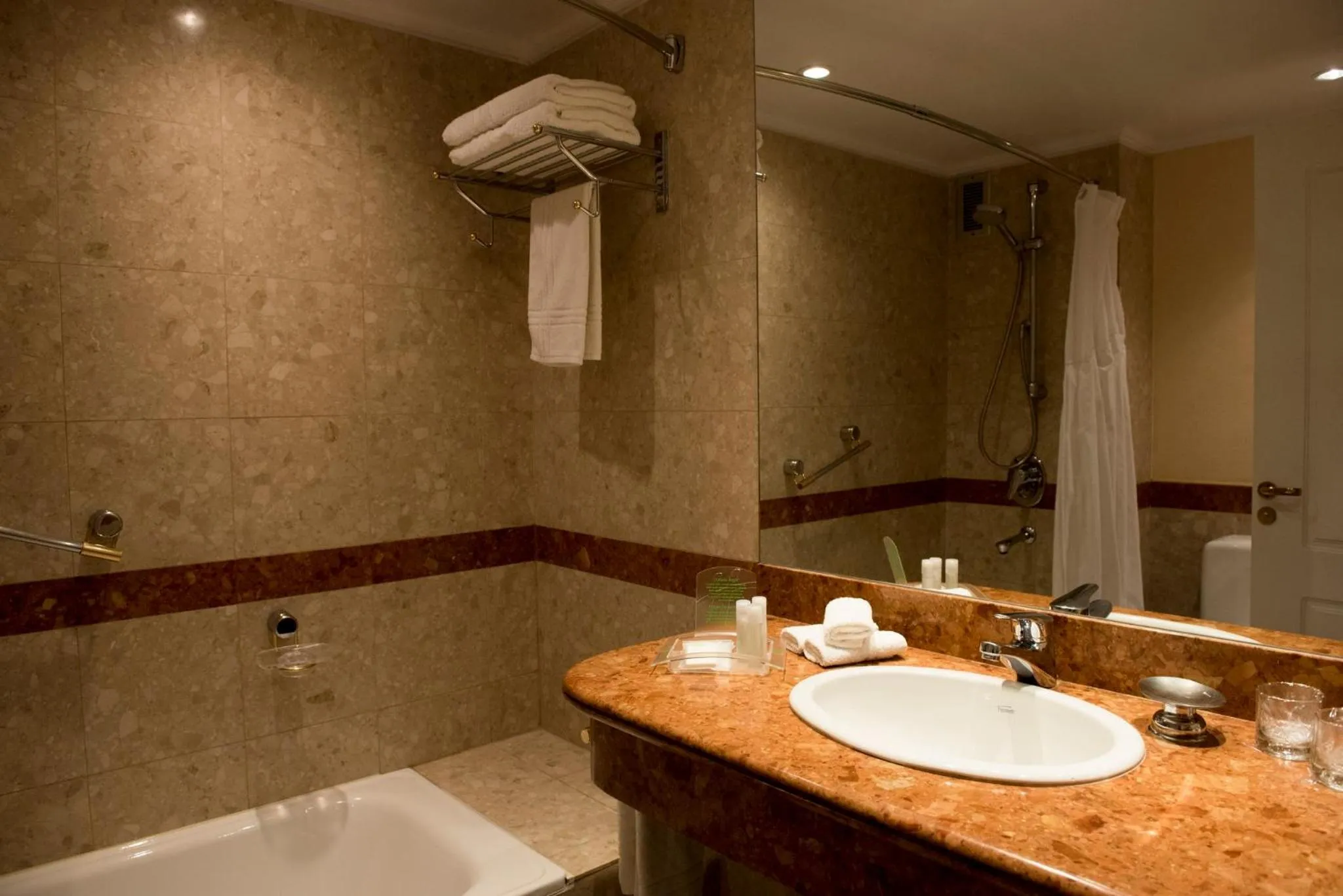 Bedroom in Holiday Inn Cordoba by IHG