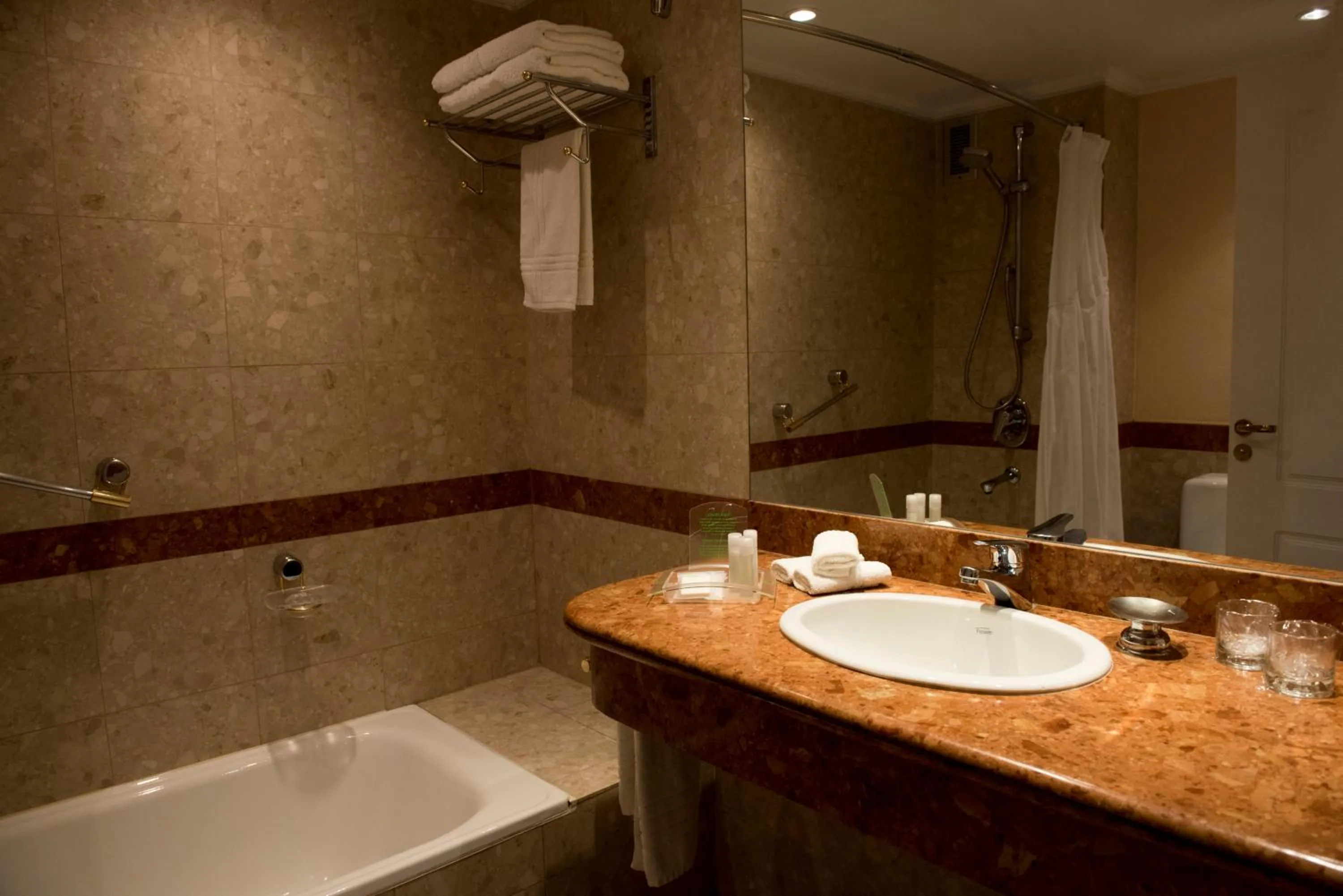 Bedroom in Holiday Inn Cordoba by IHG