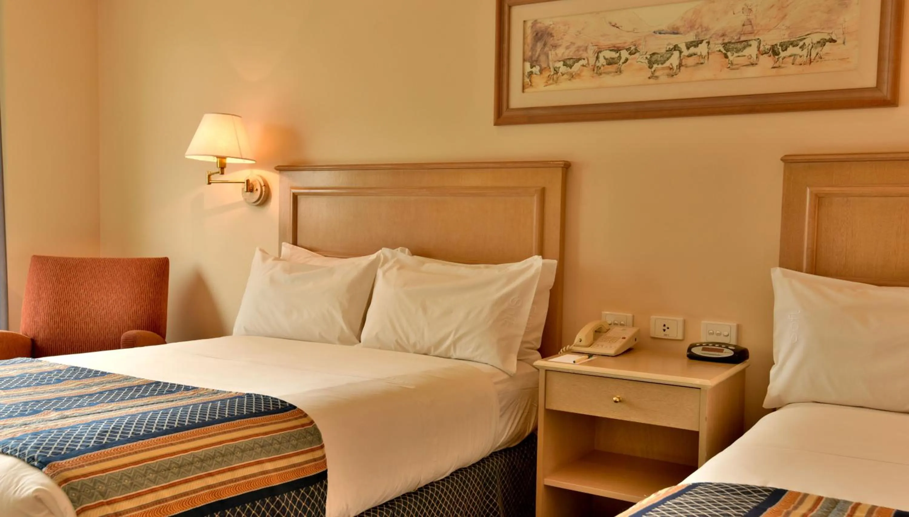 Photo of the whole room, Bed in Holiday Inn Cordoba by IHG