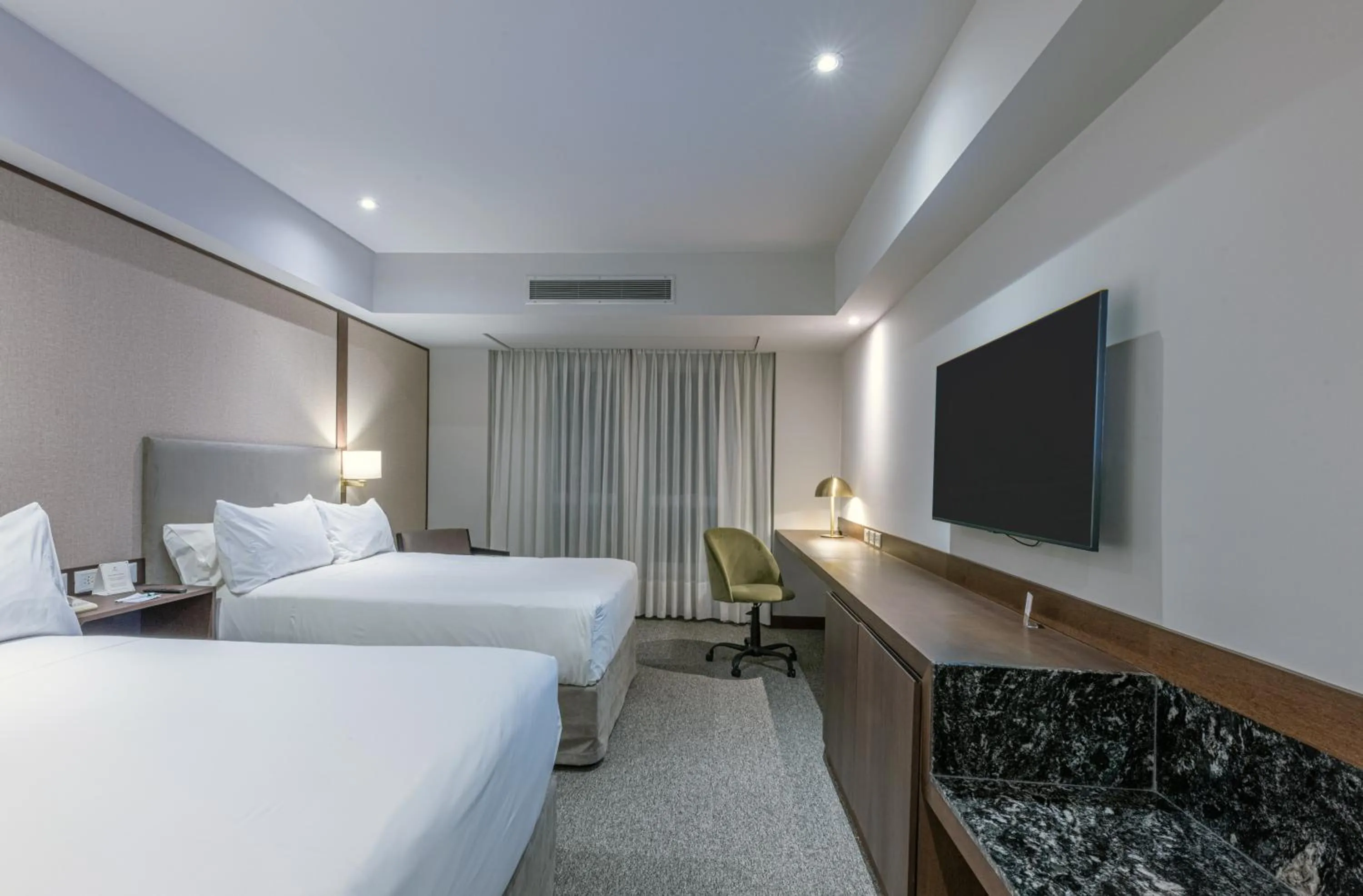 Bed in Holiday Inn Cordoba by IHG