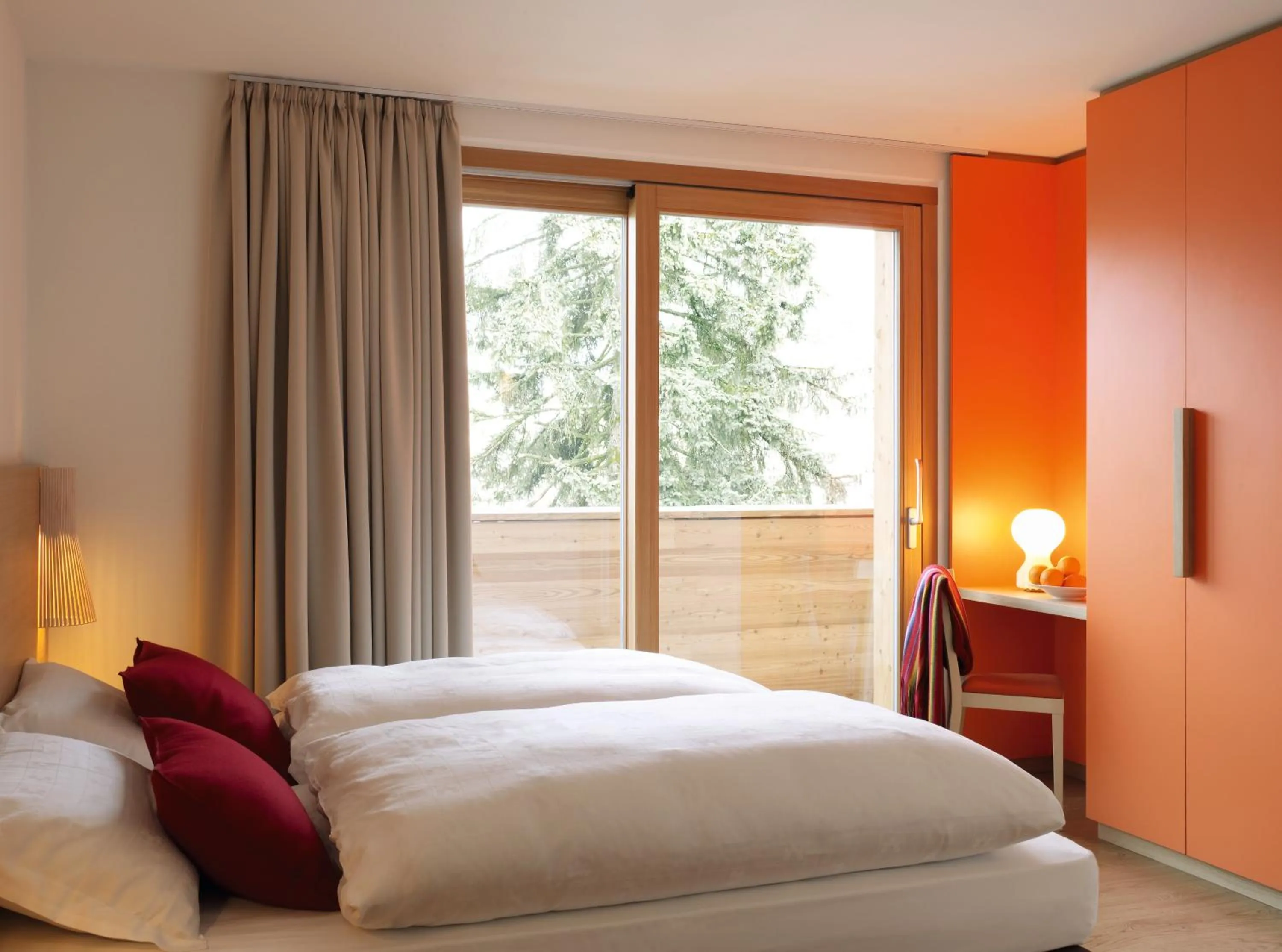 Bed in Azalea Park Hotel