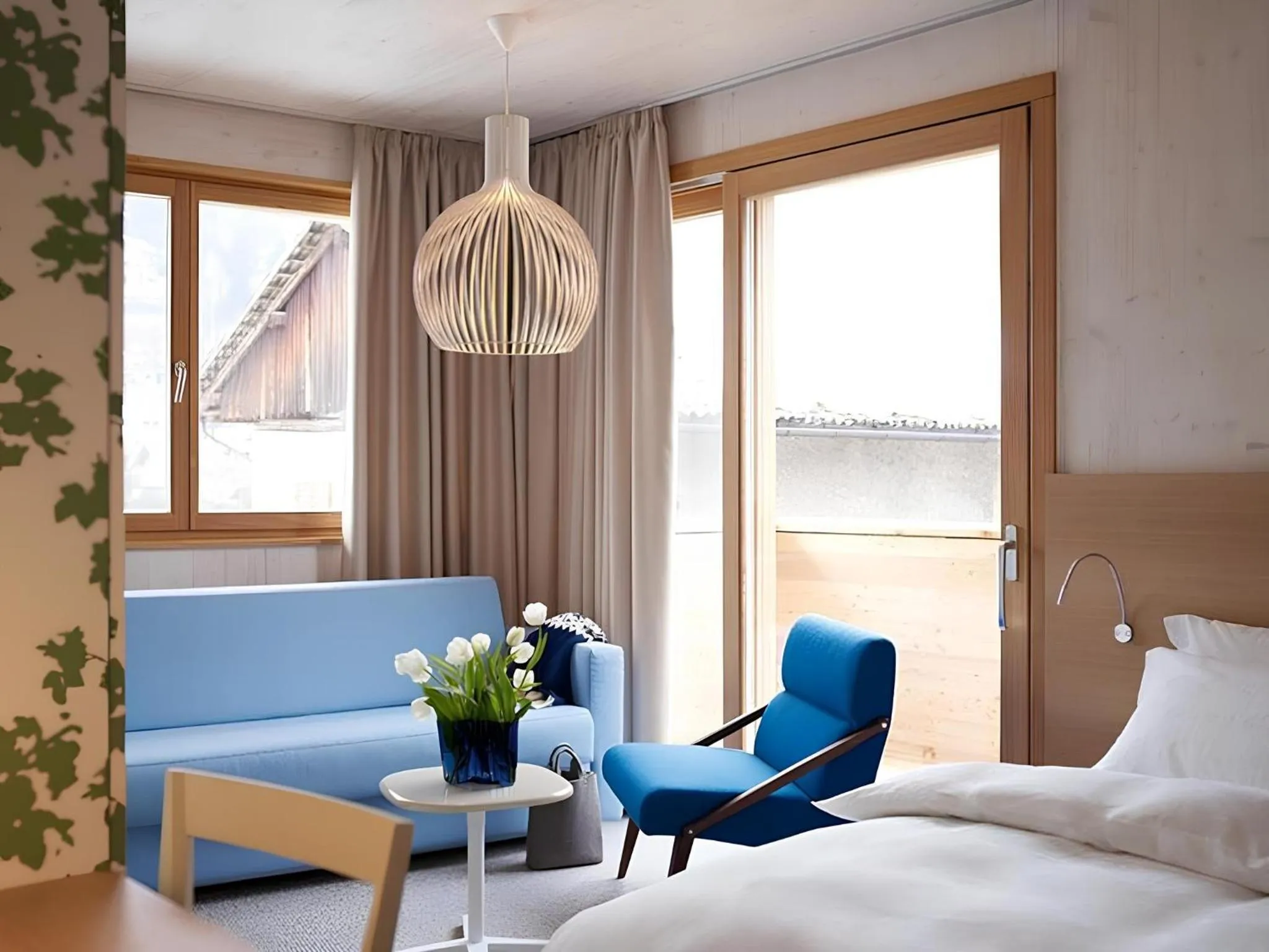 Bed in Azalea Park Hotel