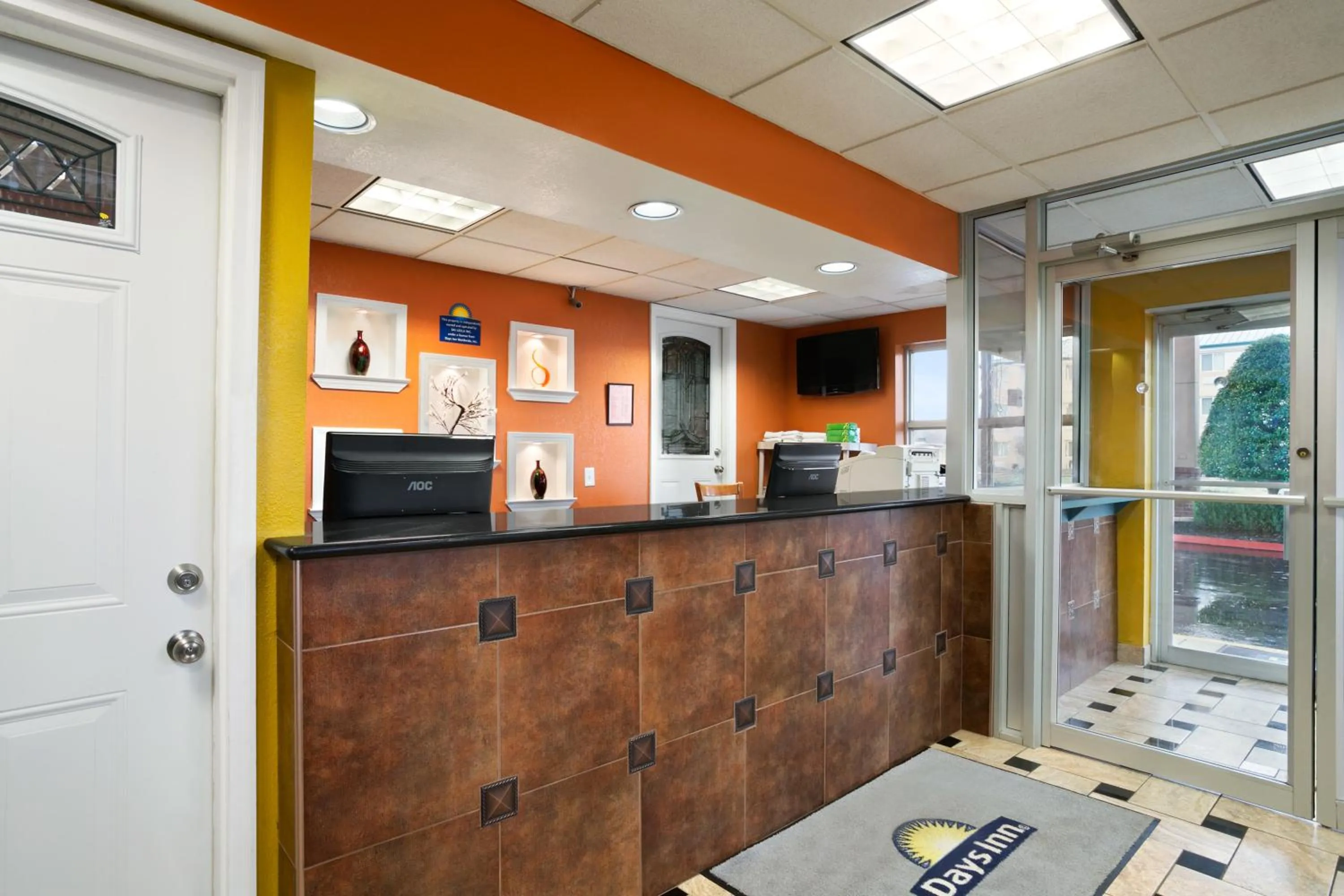 Lobby or reception in Days Inn by Wyndham Airport Nashville East