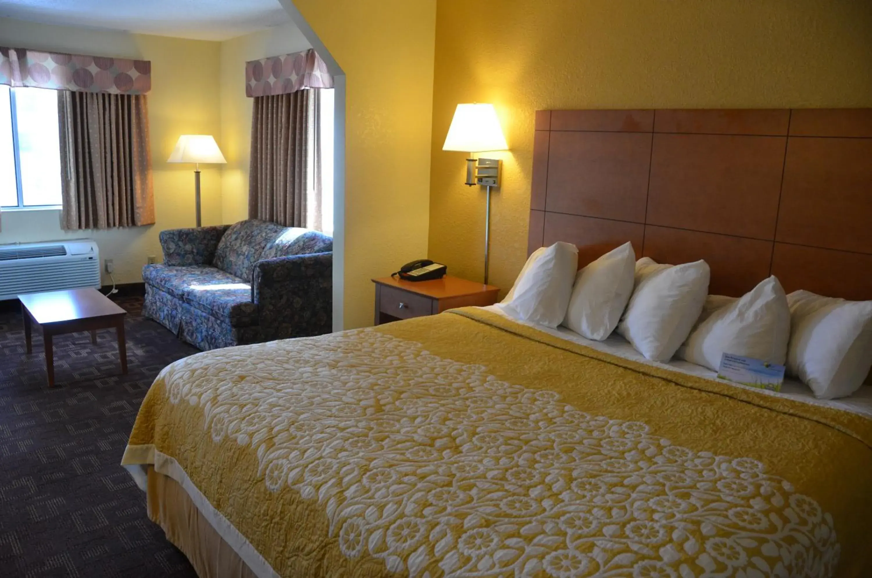 Bedroom, Bed in Days Inn by Wyndham Airport Nashville East Bedroom, Bed in Days Inn by Wyndham Airport Nashville East