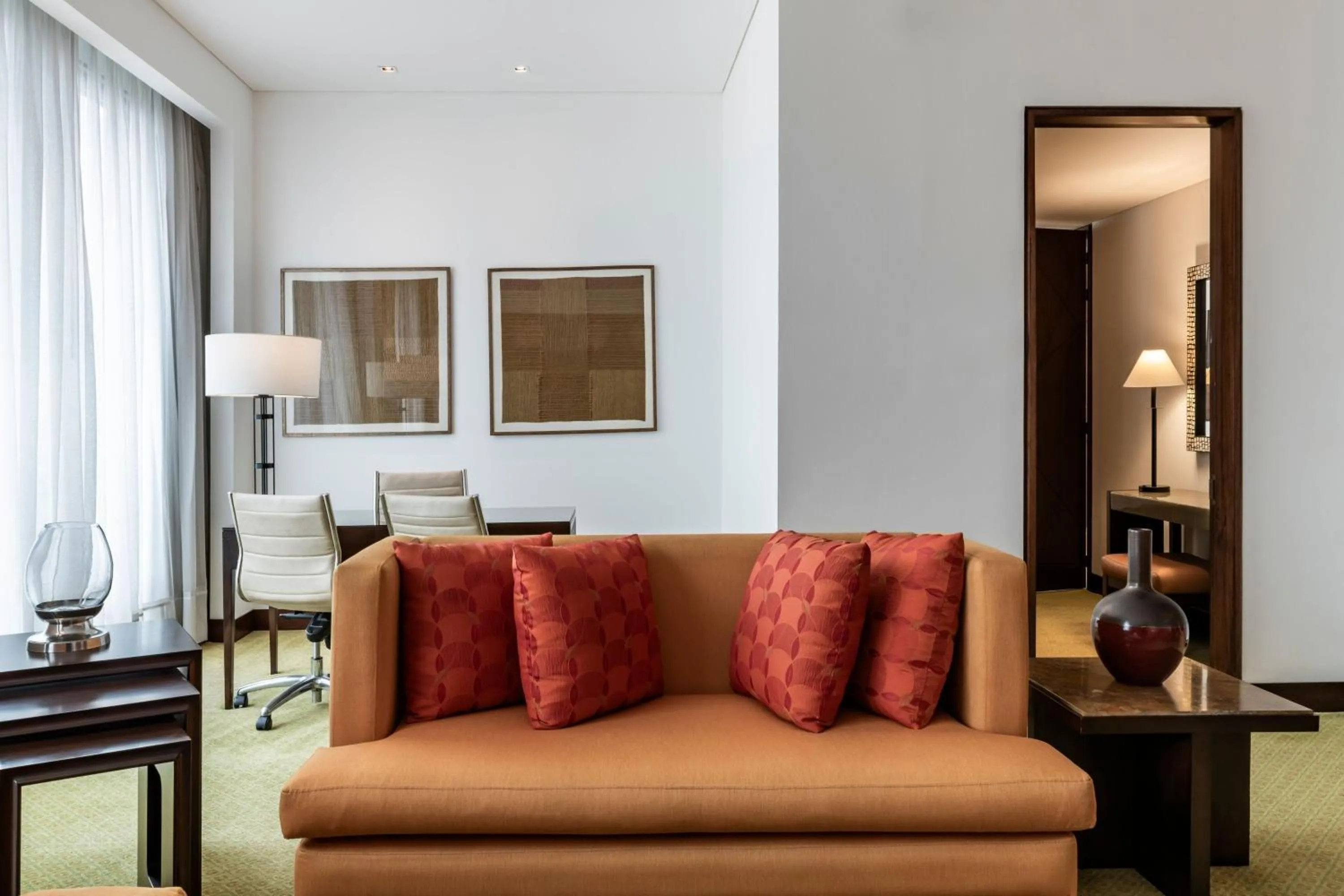 Living room in Bogotá Marriott Hotel