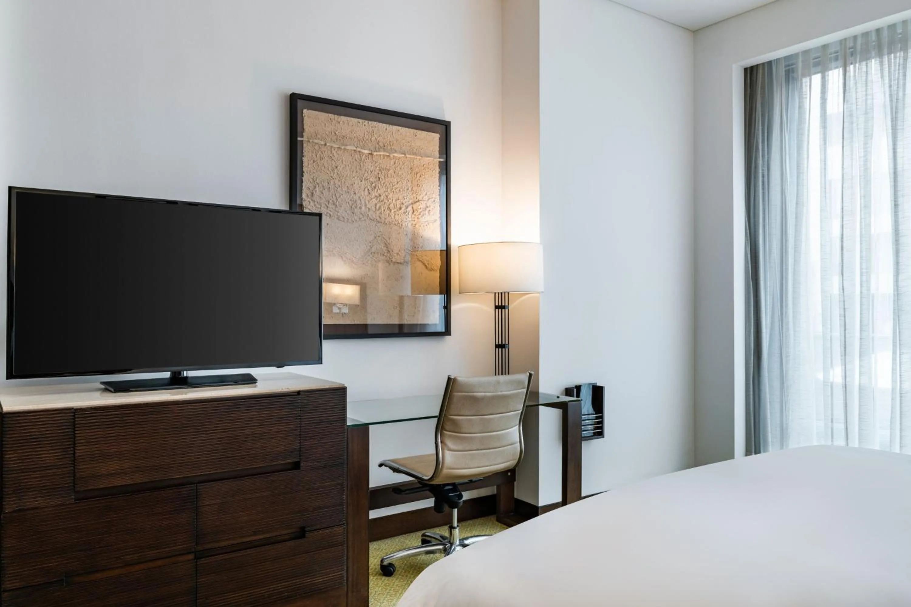 Photo of the whole room, Bed in Bogotá Marriott Hotel