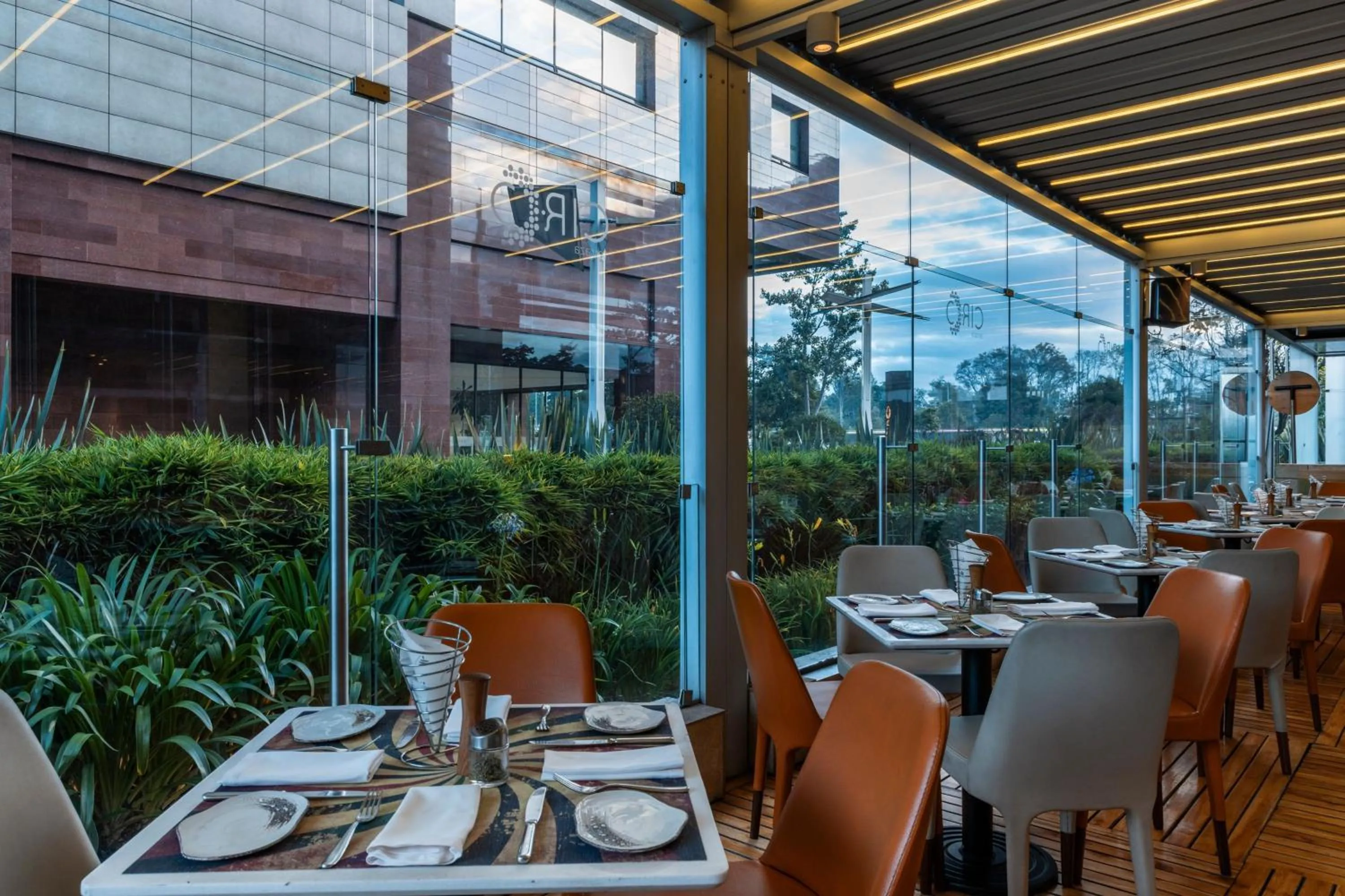 Restaurant/places to eat in Bogotá Marriott Hotel