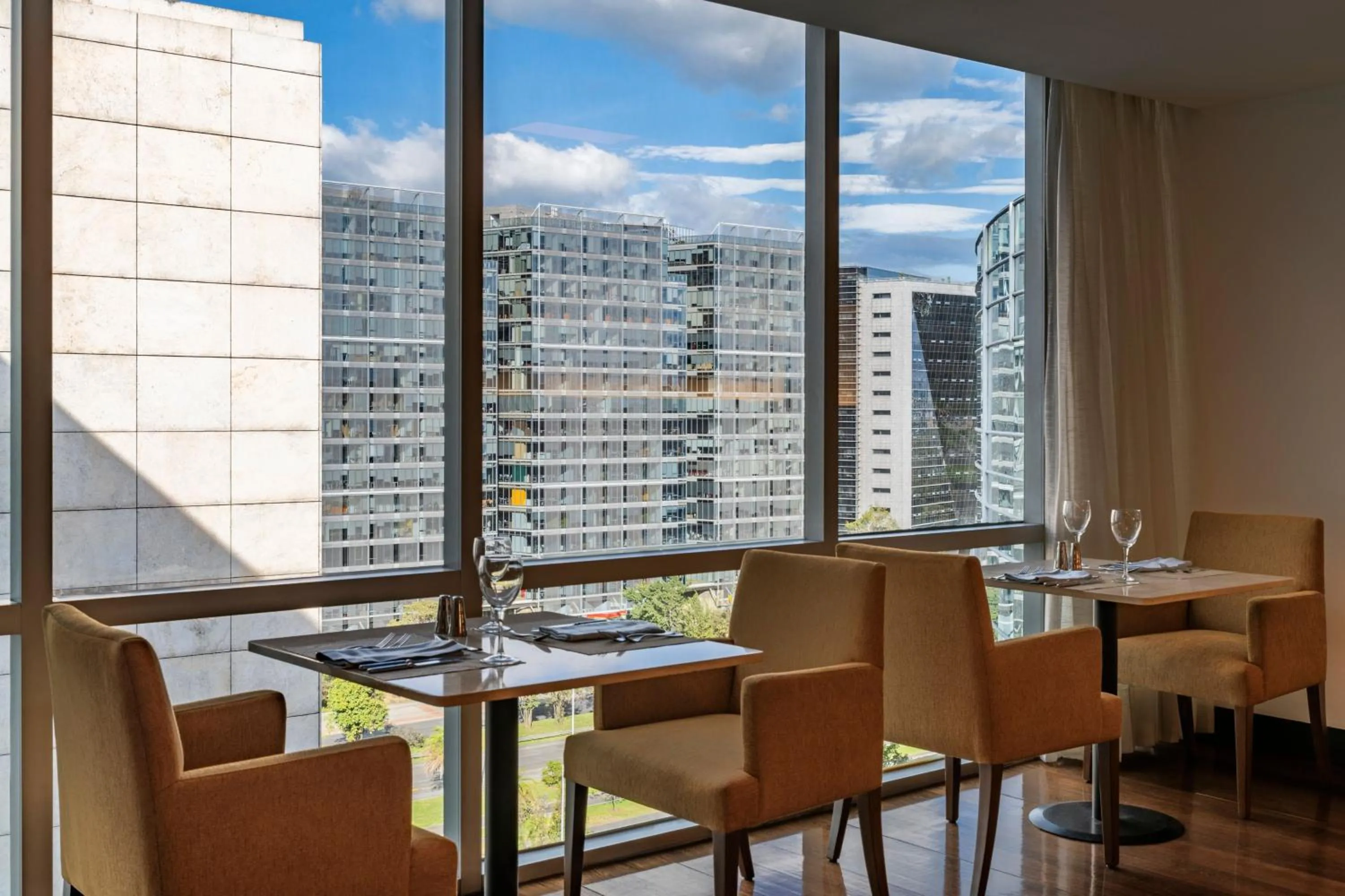 Lounge or bar in Bogotá Marriott Hotel