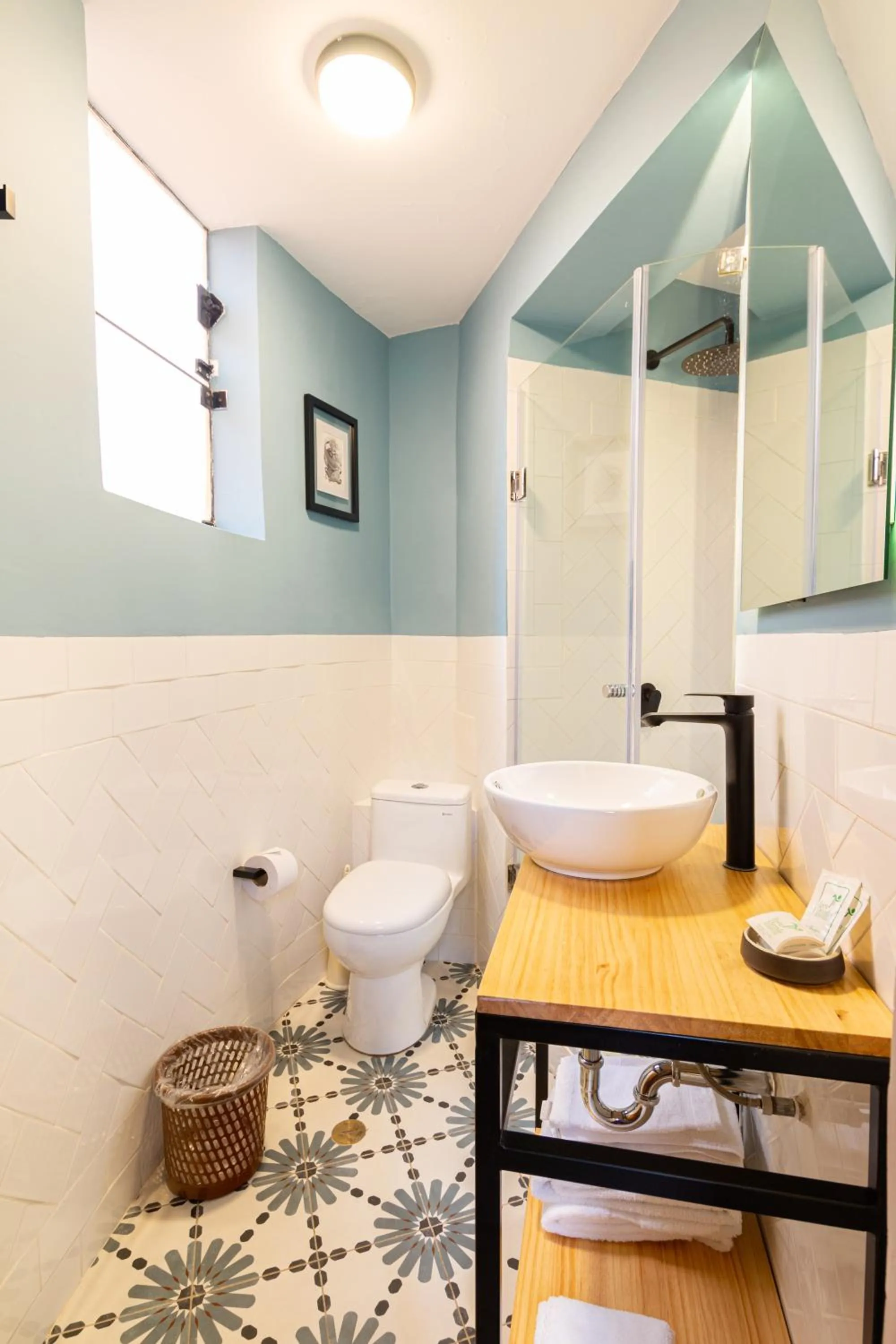 Shower in Torre Dorada Cusco