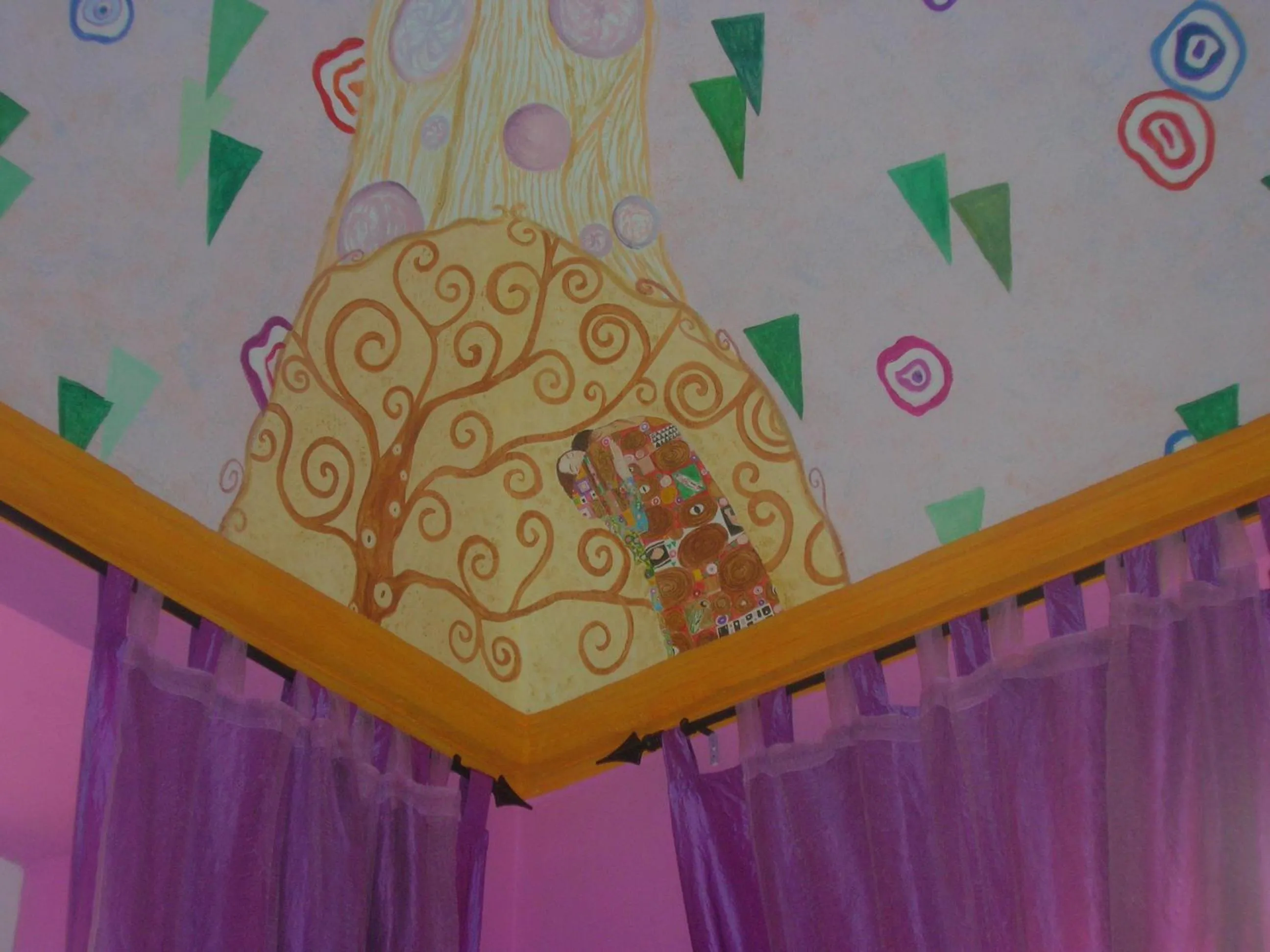 Decorative detail in Ghiro Ghiotto