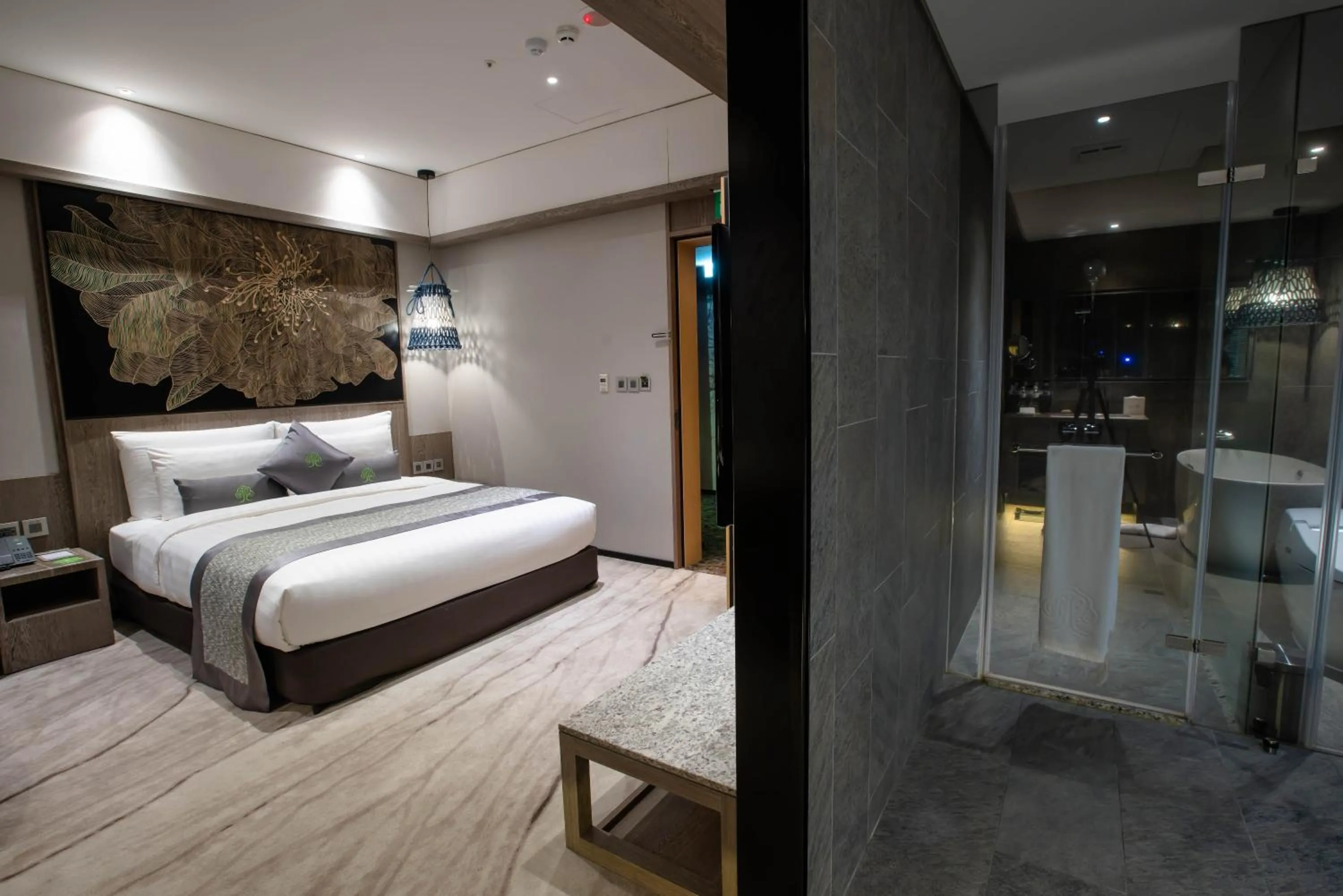 Bathroom, Bed in arTree hotel