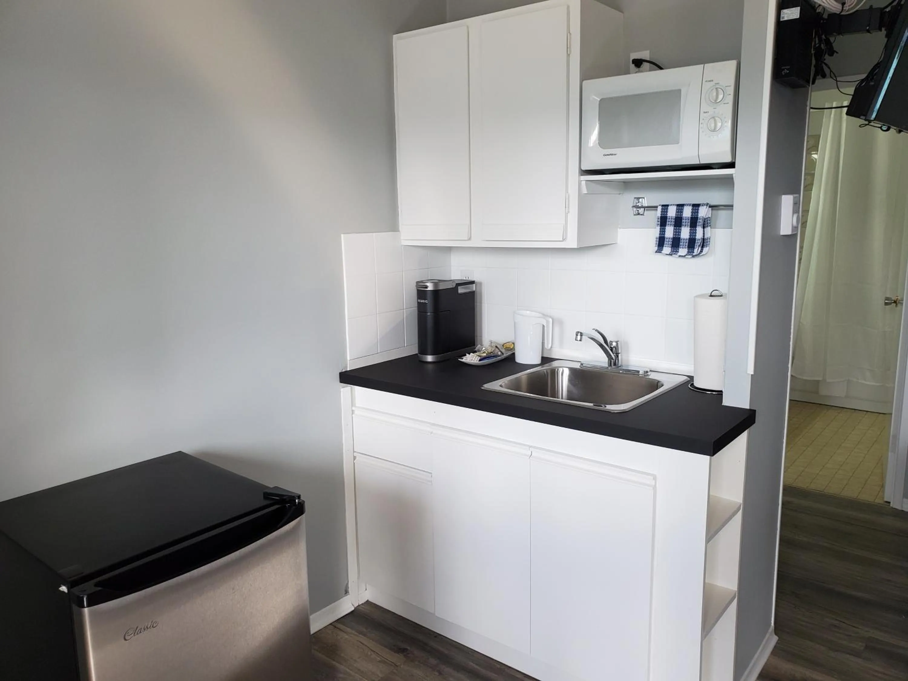 Kitchen or kitchenette in Celadon Lodge