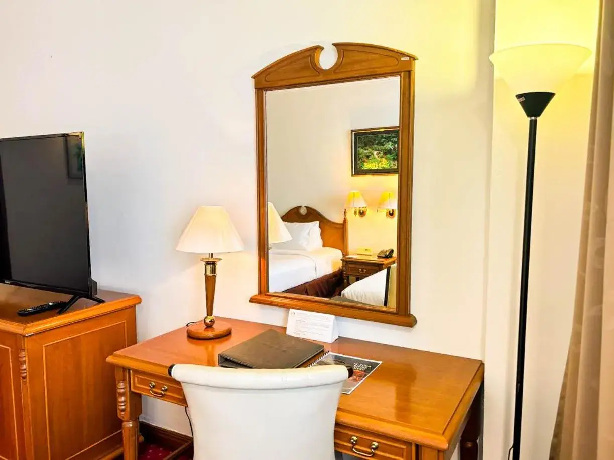 Deluxe Twin Room in Mulia Hotel Deluxe Twin Room in Mulia Hotel