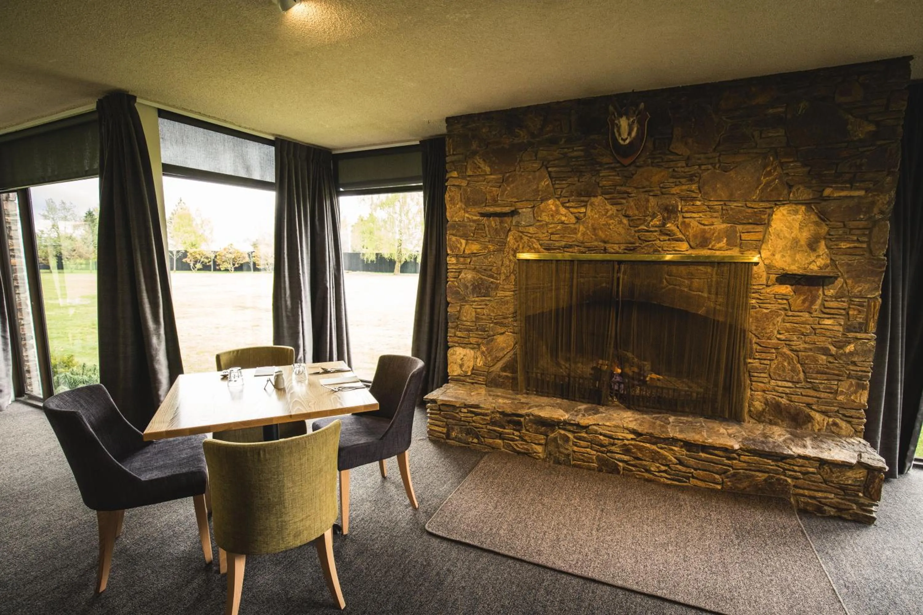 Restaurant/places to eat in Distinction Mackenzie Country Hotel