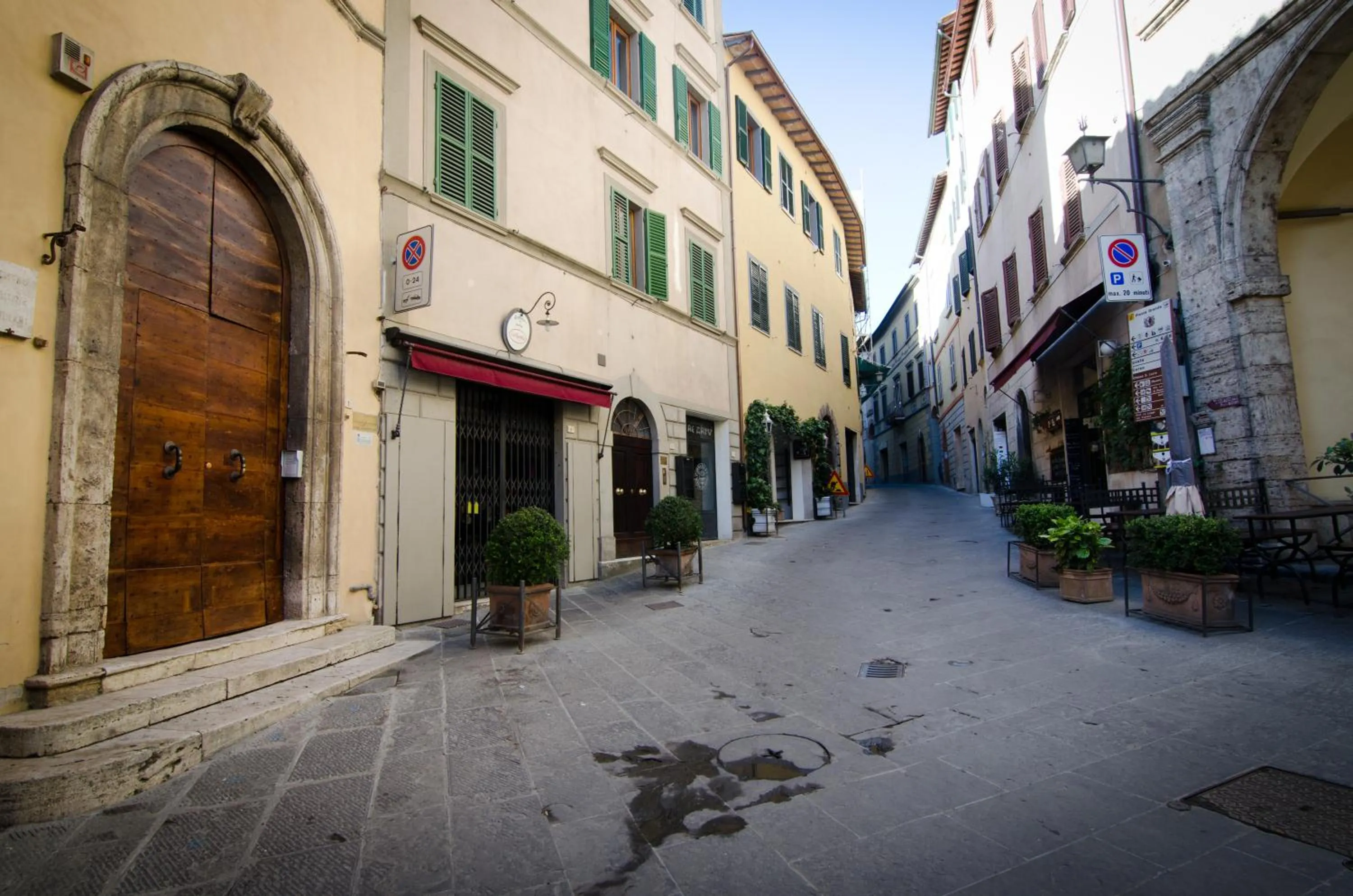 Facade/entrance in Dimora Dell'Erbe Rooms