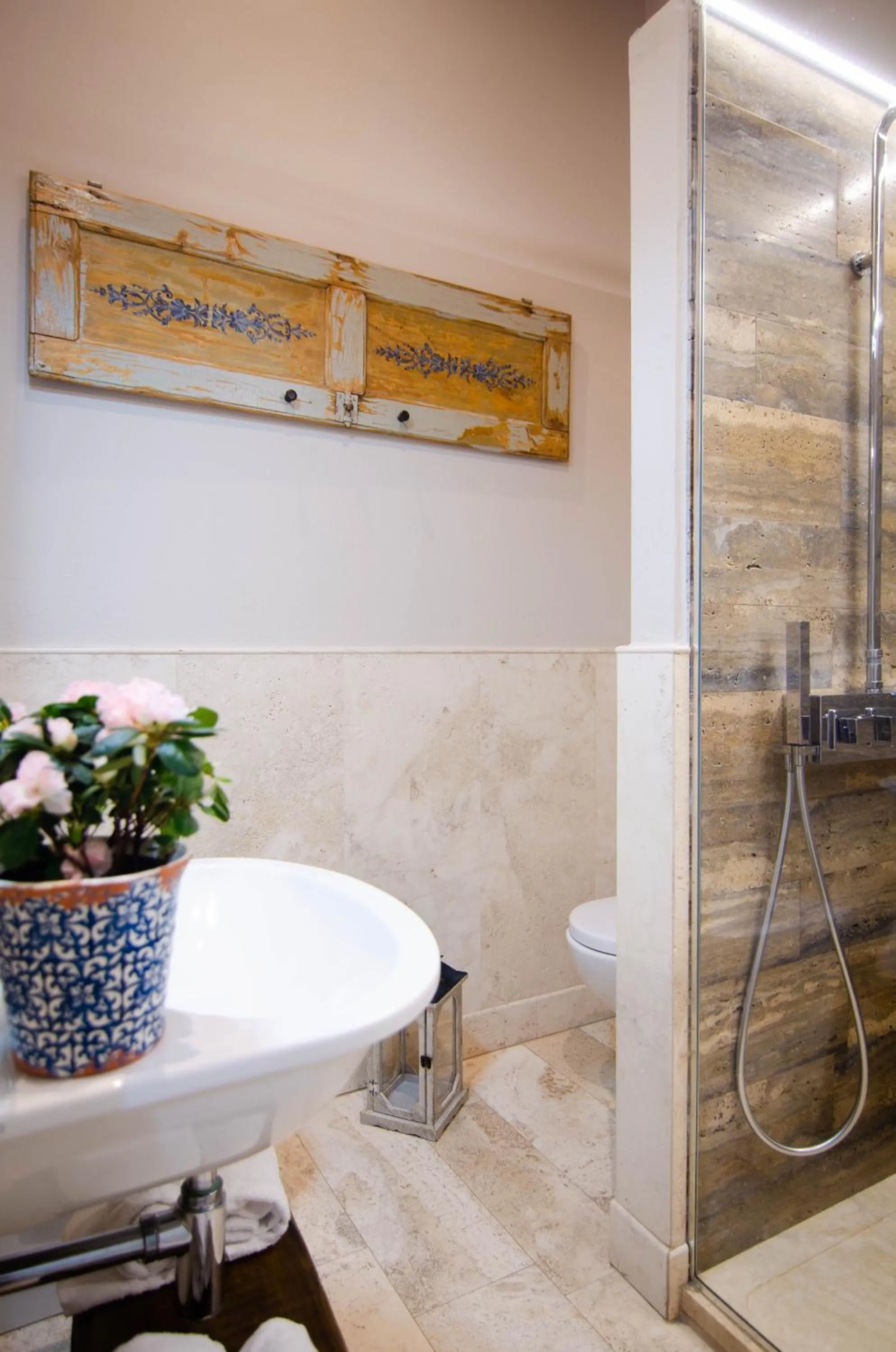 Shower in Dimora Dell'Erbe Rooms