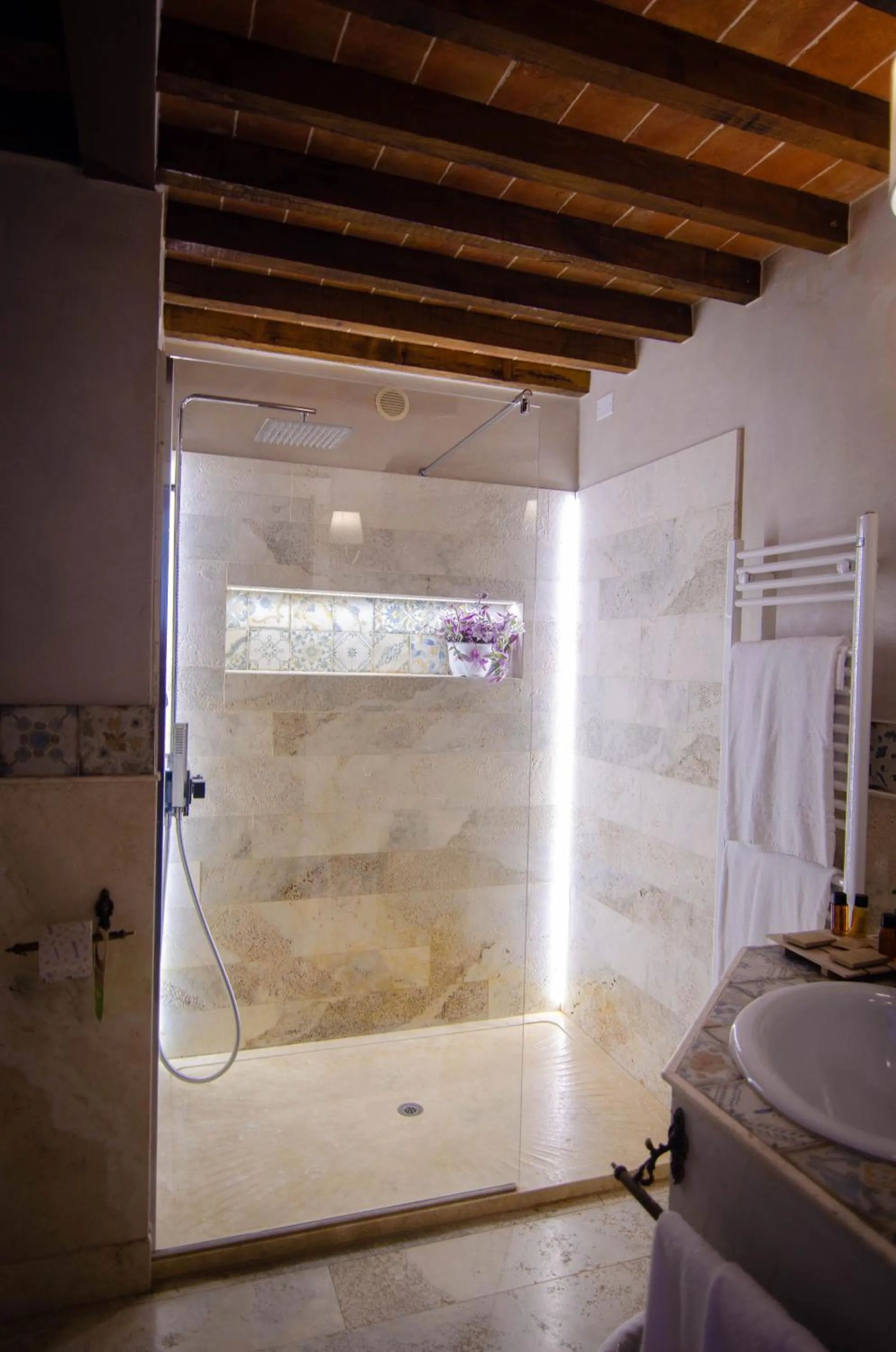 Shower in Dimora Dell'Erbe Rooms