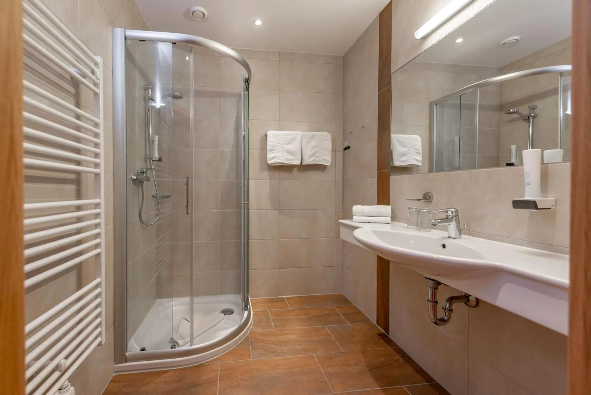 Bathroom in Felsners Hotel & Restaurant