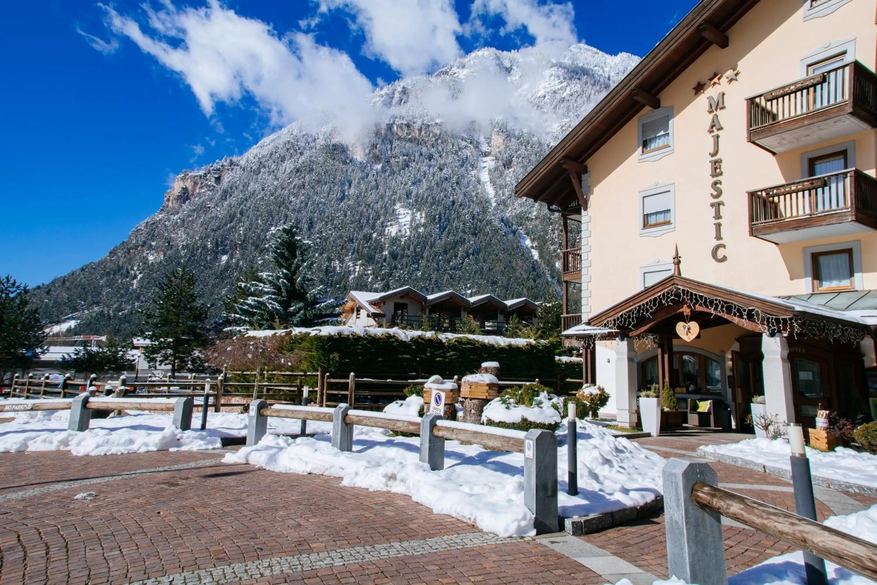 Property building in Aparthotel Majestic