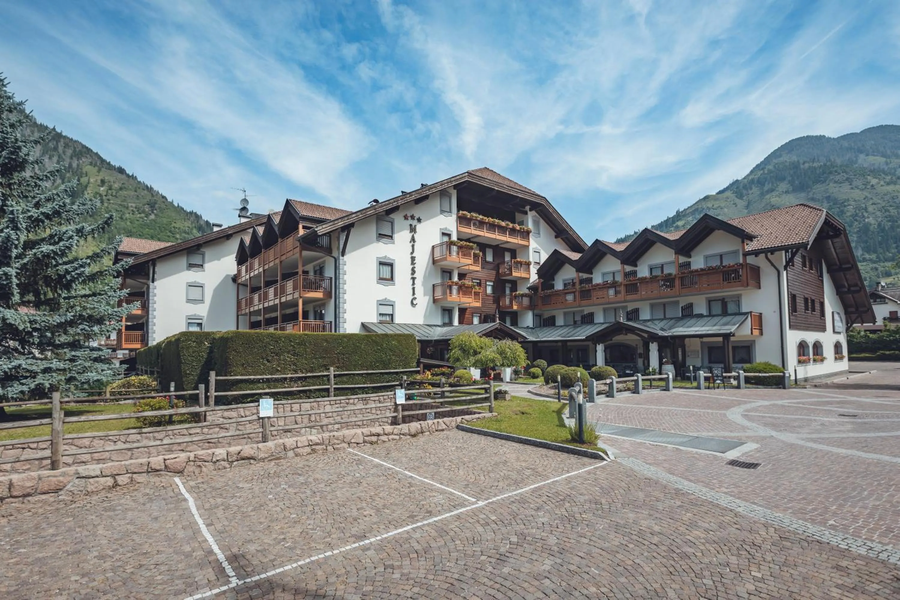 Property building in Aparthotel Majestic