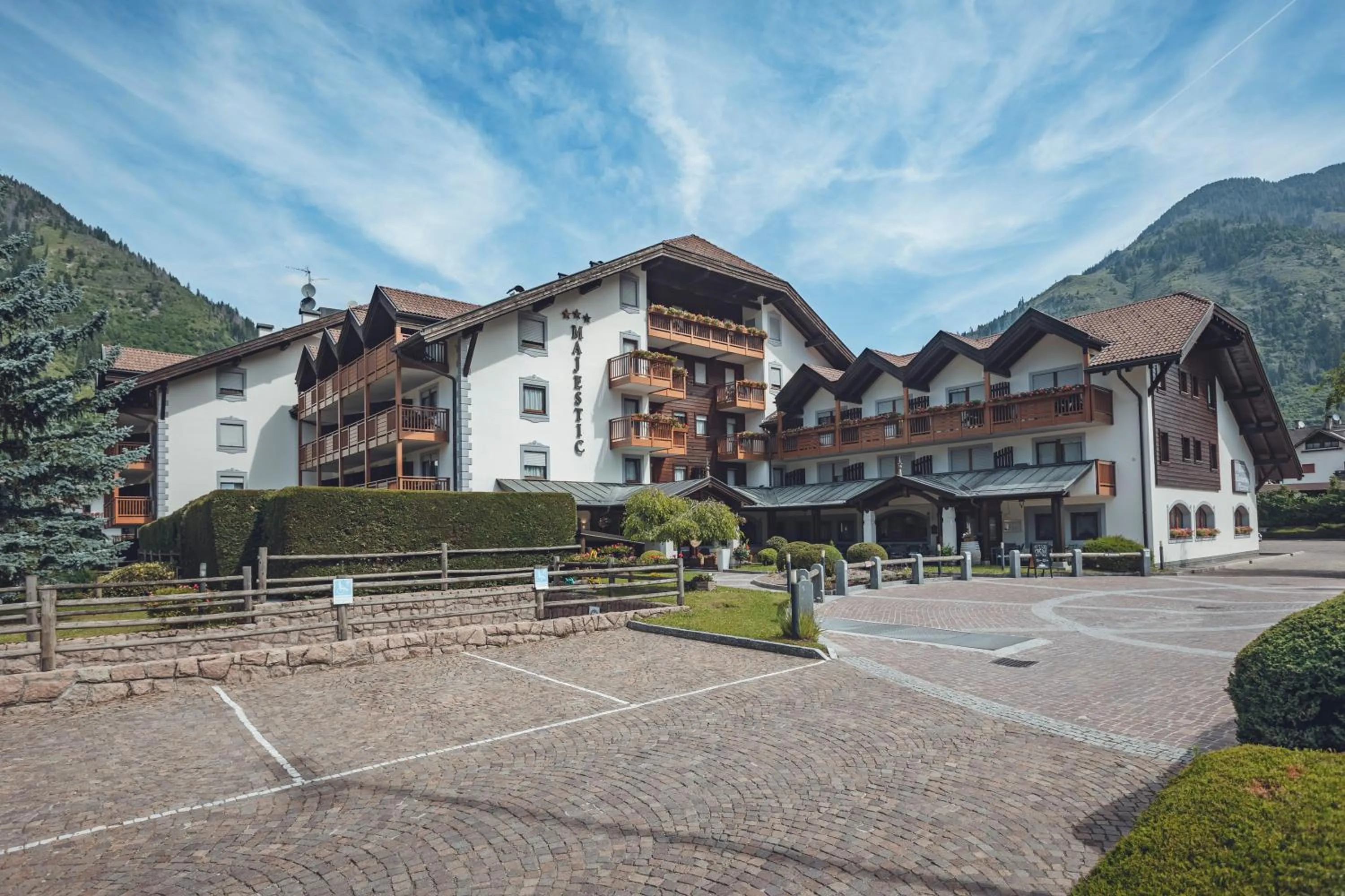 Property building in Aparthotel Majestic