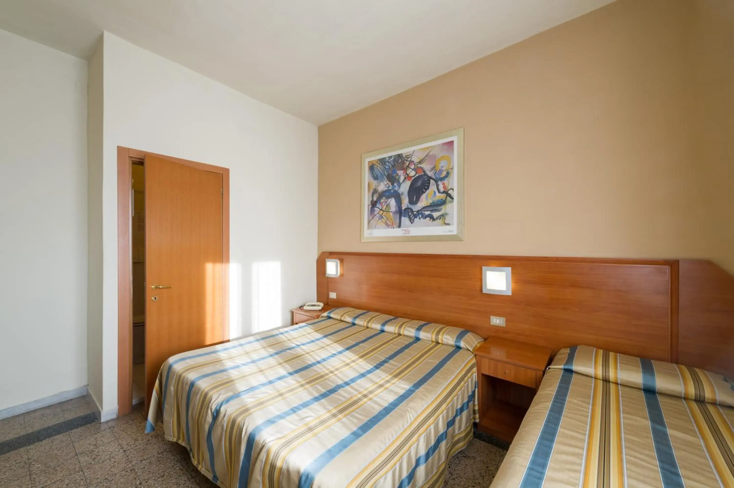 Quadruple Room in Hotel Moderno Quadruple Room in Hotel Moderno