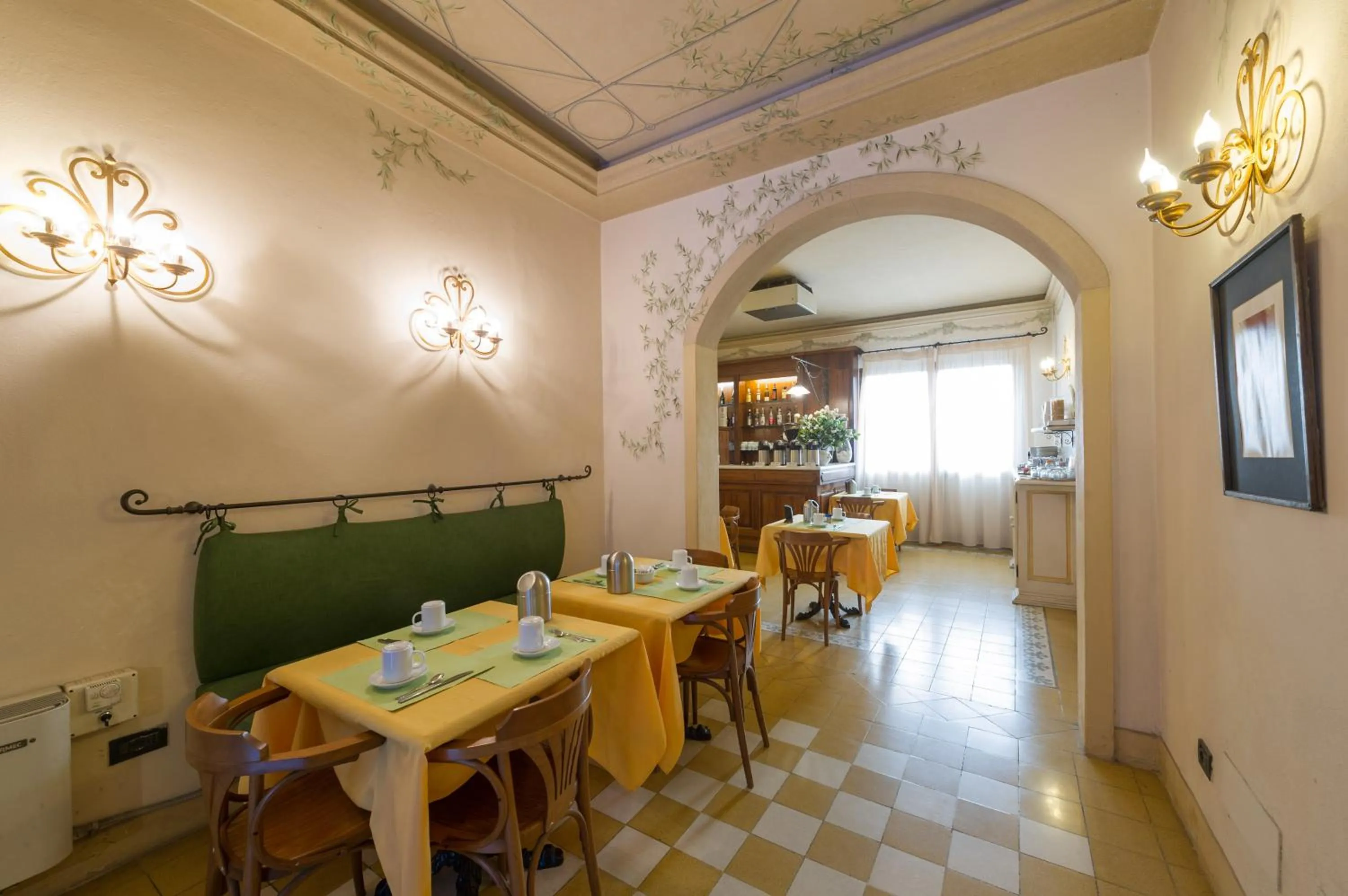 Breakfast in Hotel Moderno