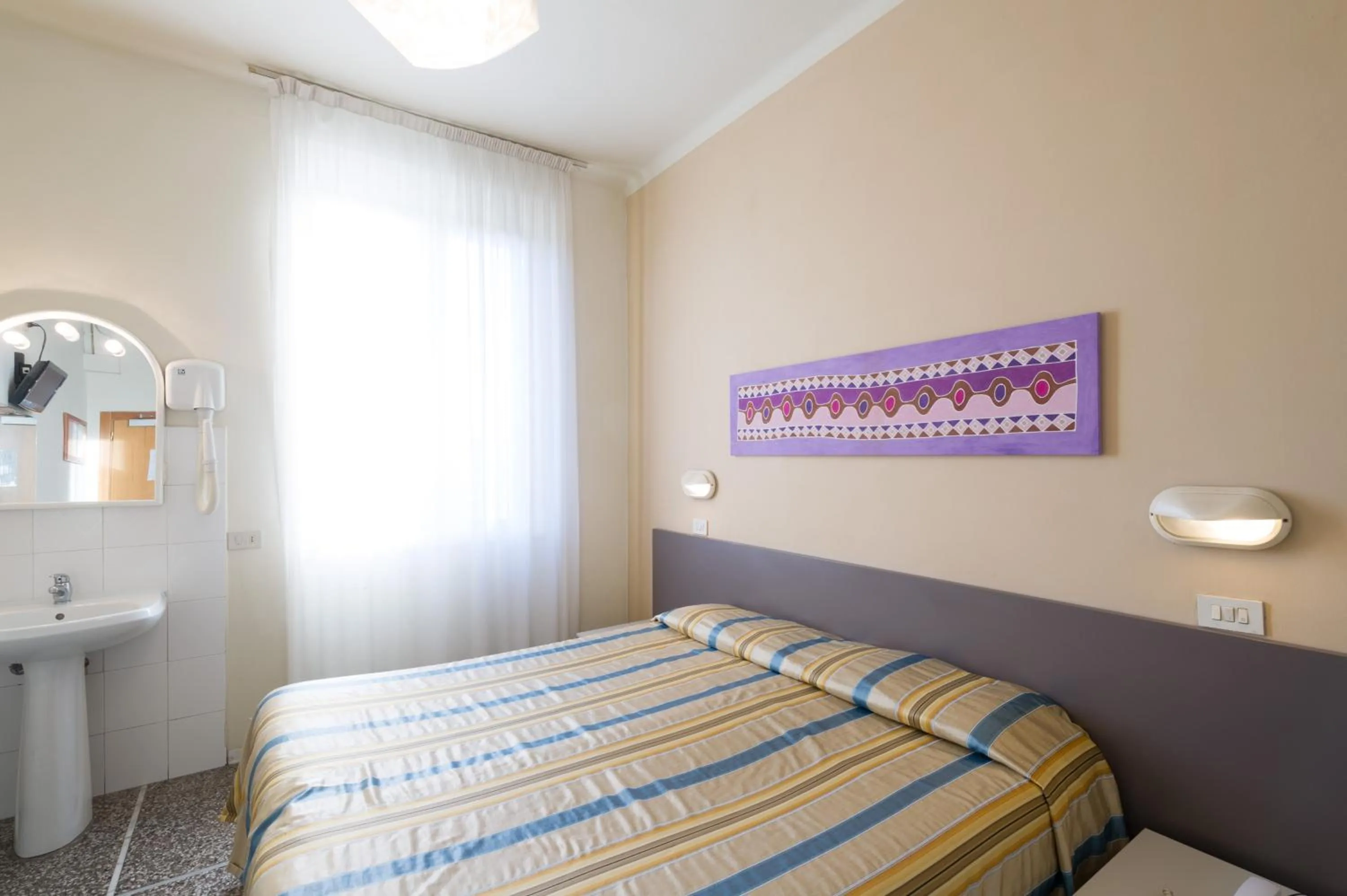 Bed in Hotel Moderno