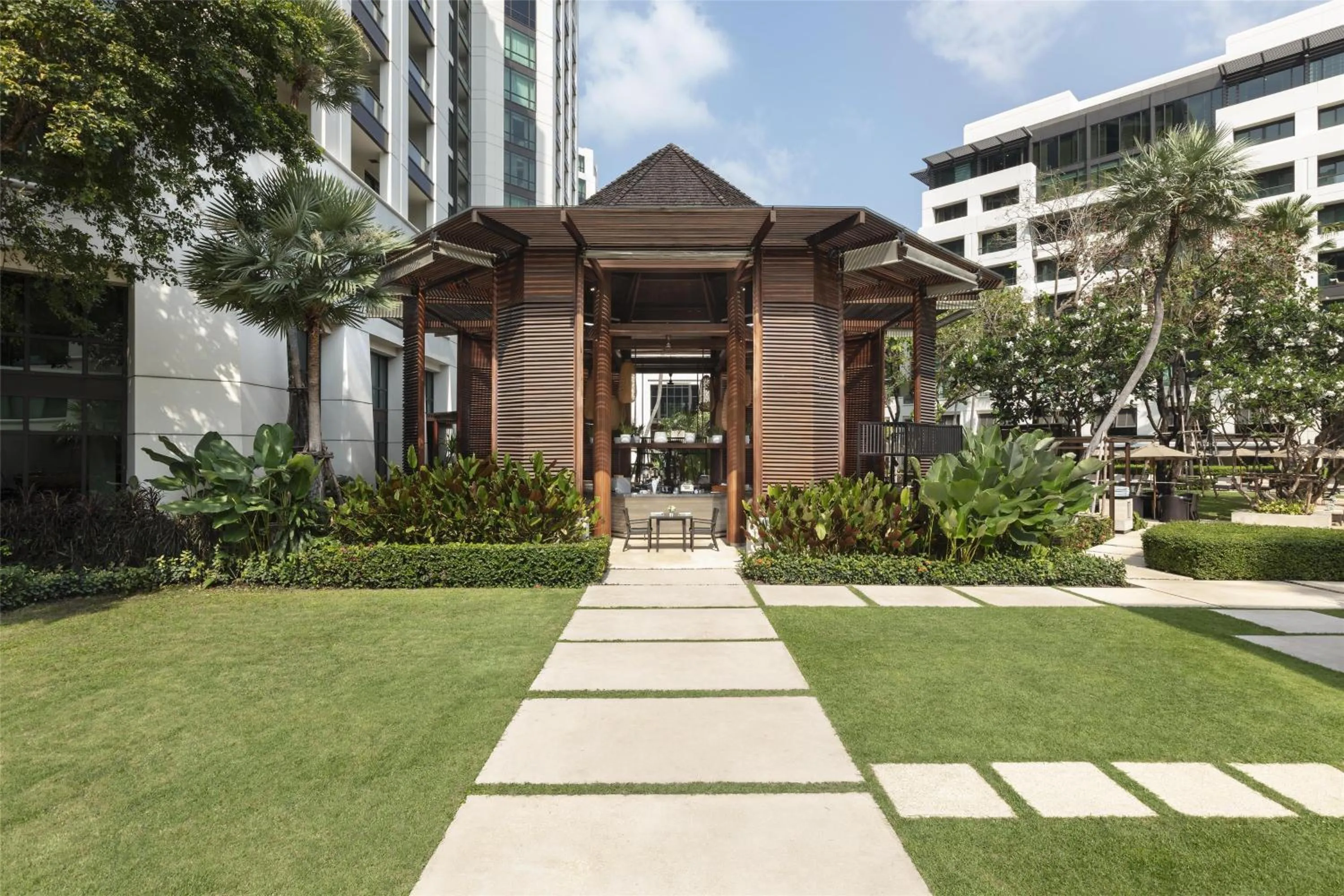 Garden in Siam Kempinski Hotel Bangkok