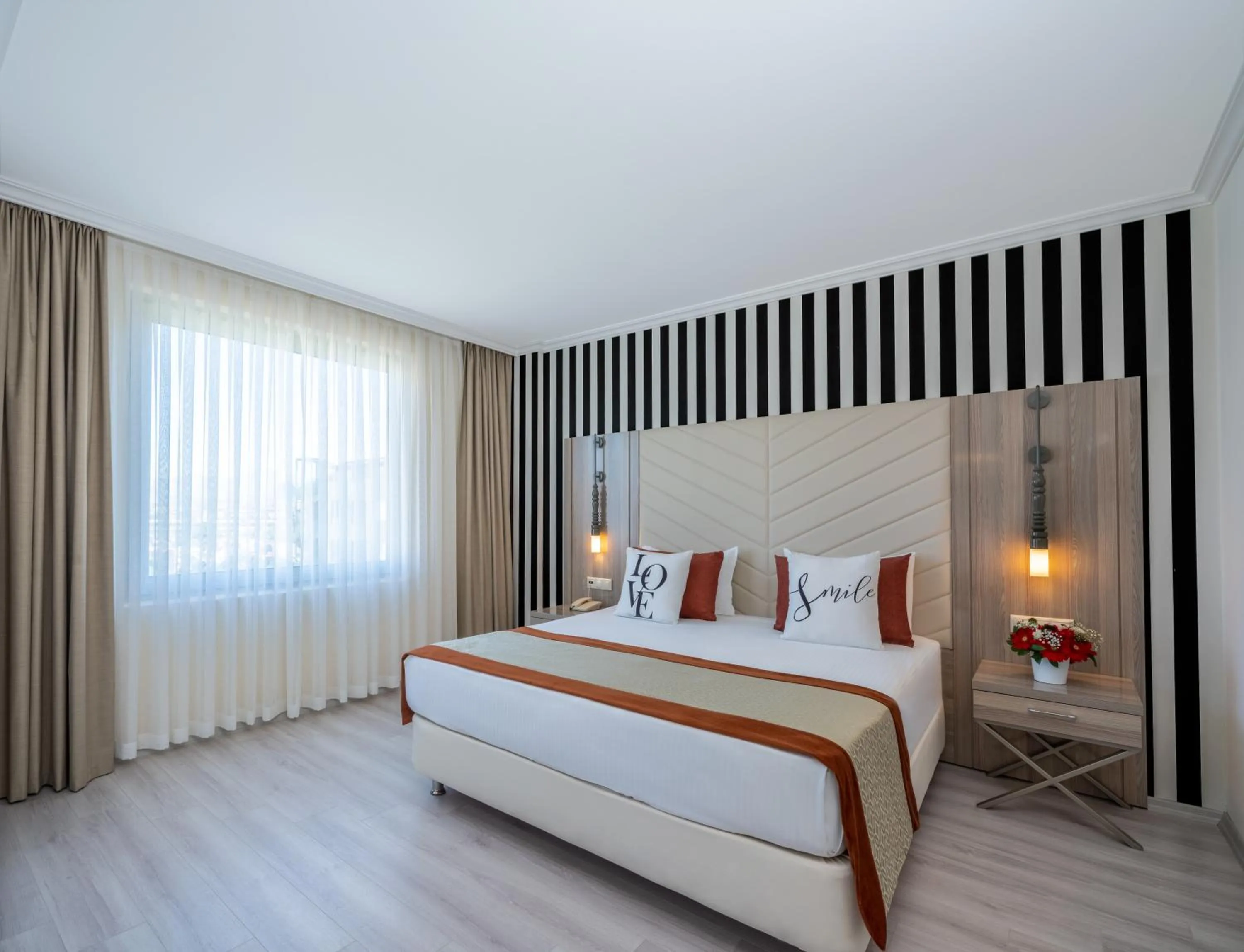 Property building, Bed in Selectum Family Resort Side