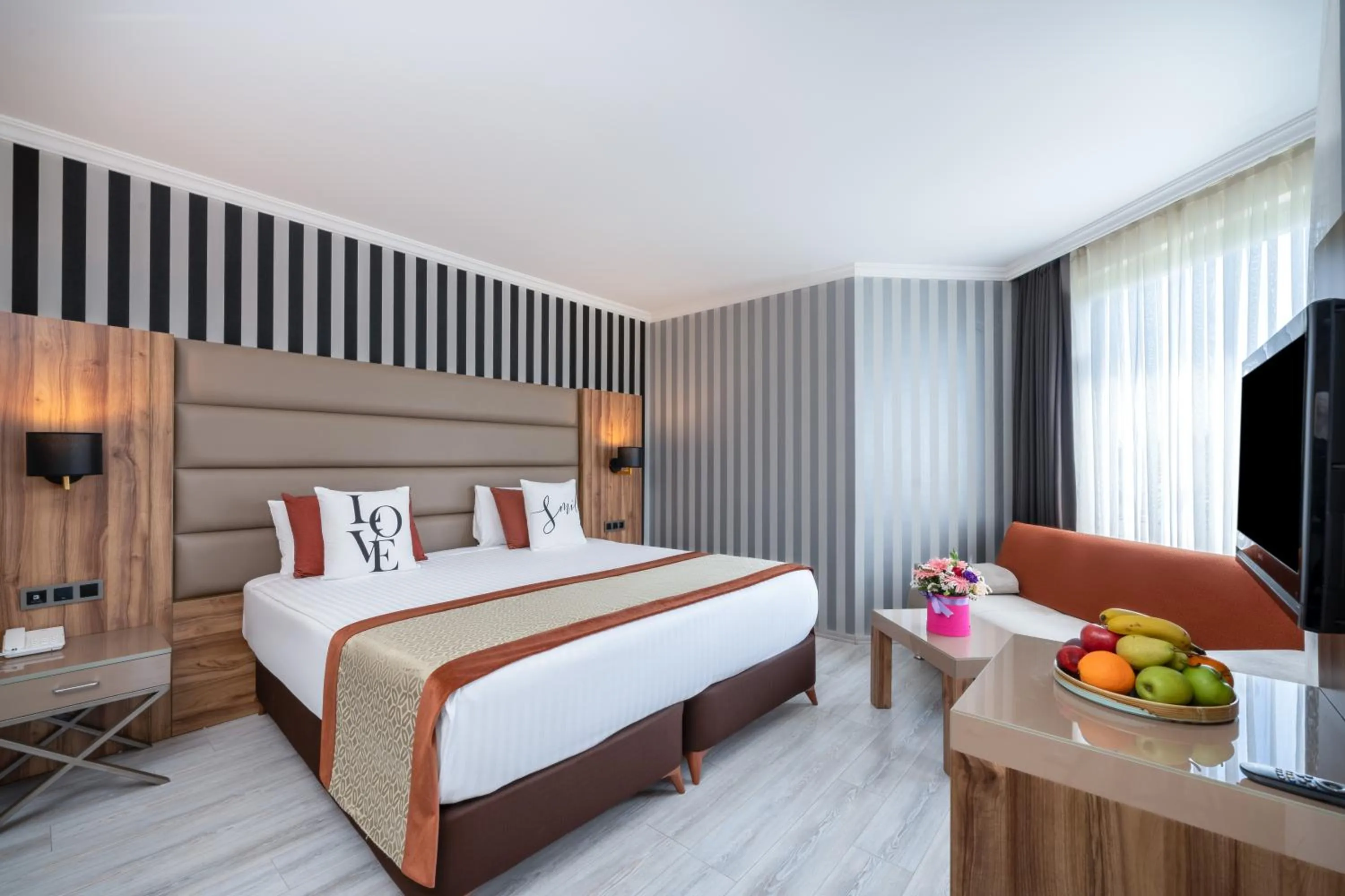 Property building, Bed in Selectum Family Resort Side