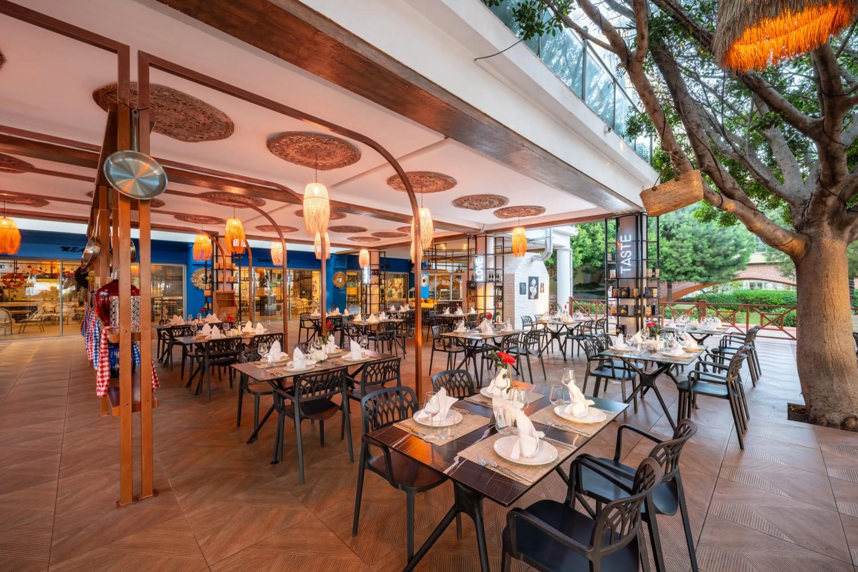 Restaurant/places to eat in Selectum Family Resort Side