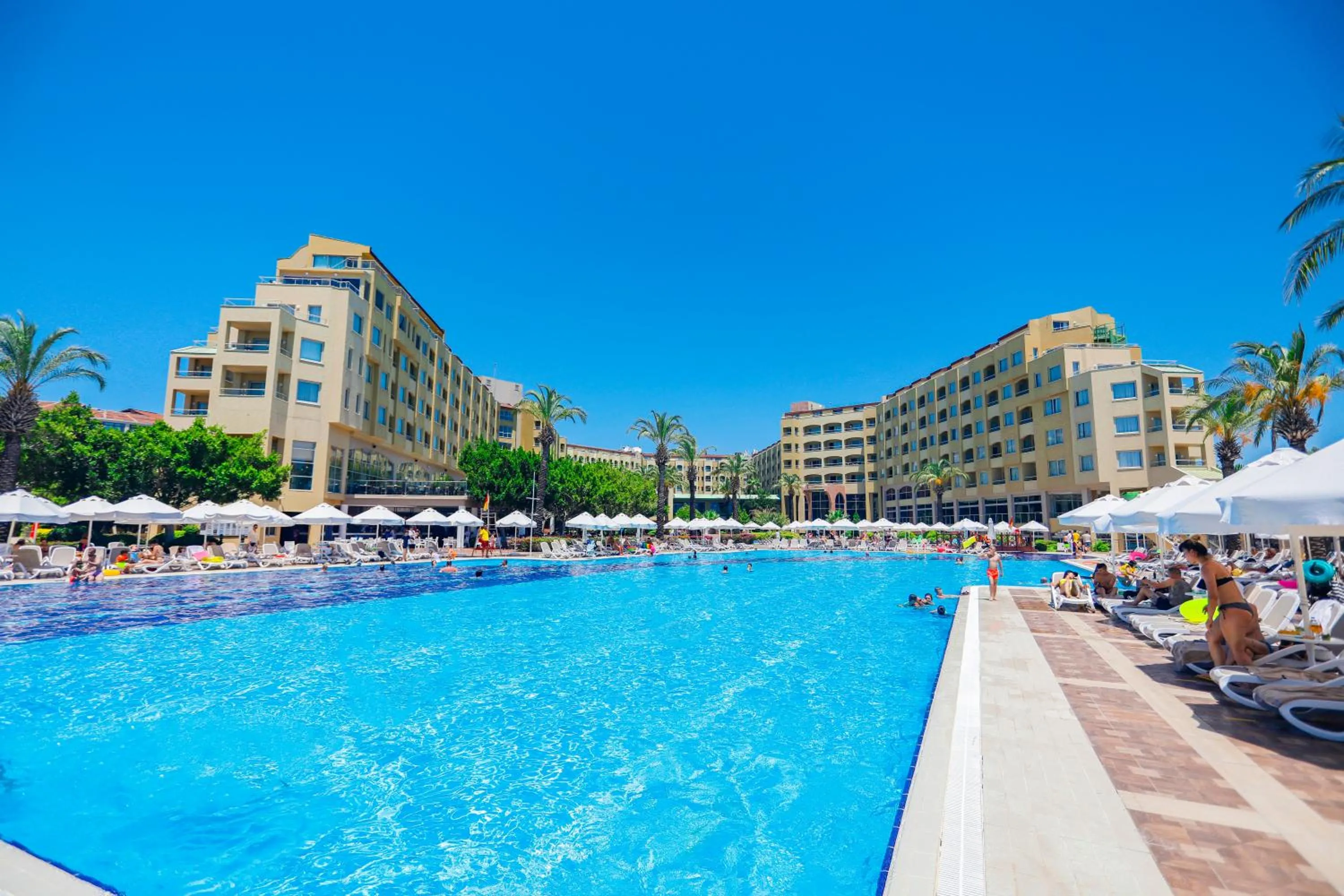 Property building in Selectum Family Resort Side