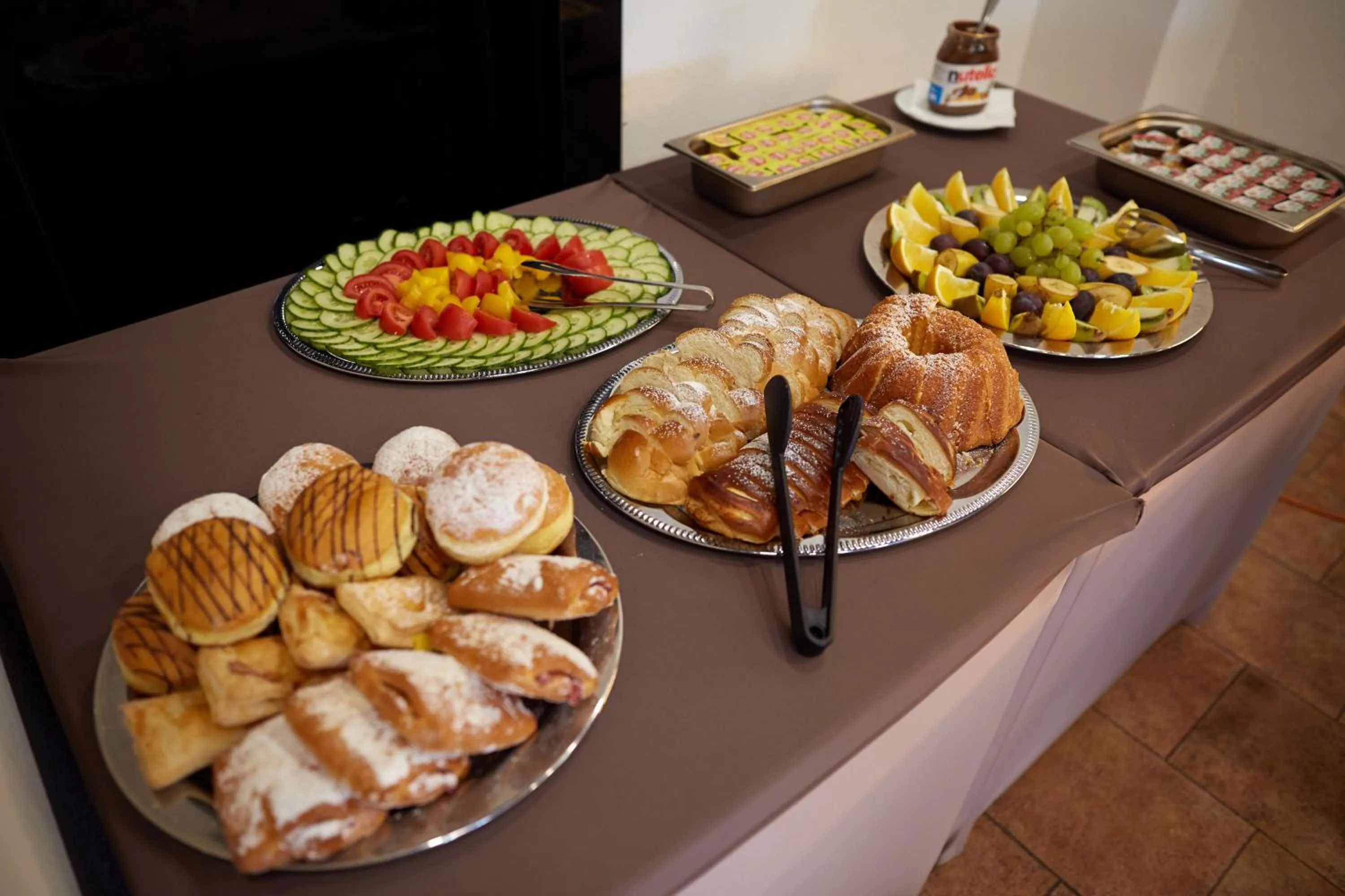 Buffet breakfast in Hotel Červenohorské sedlo