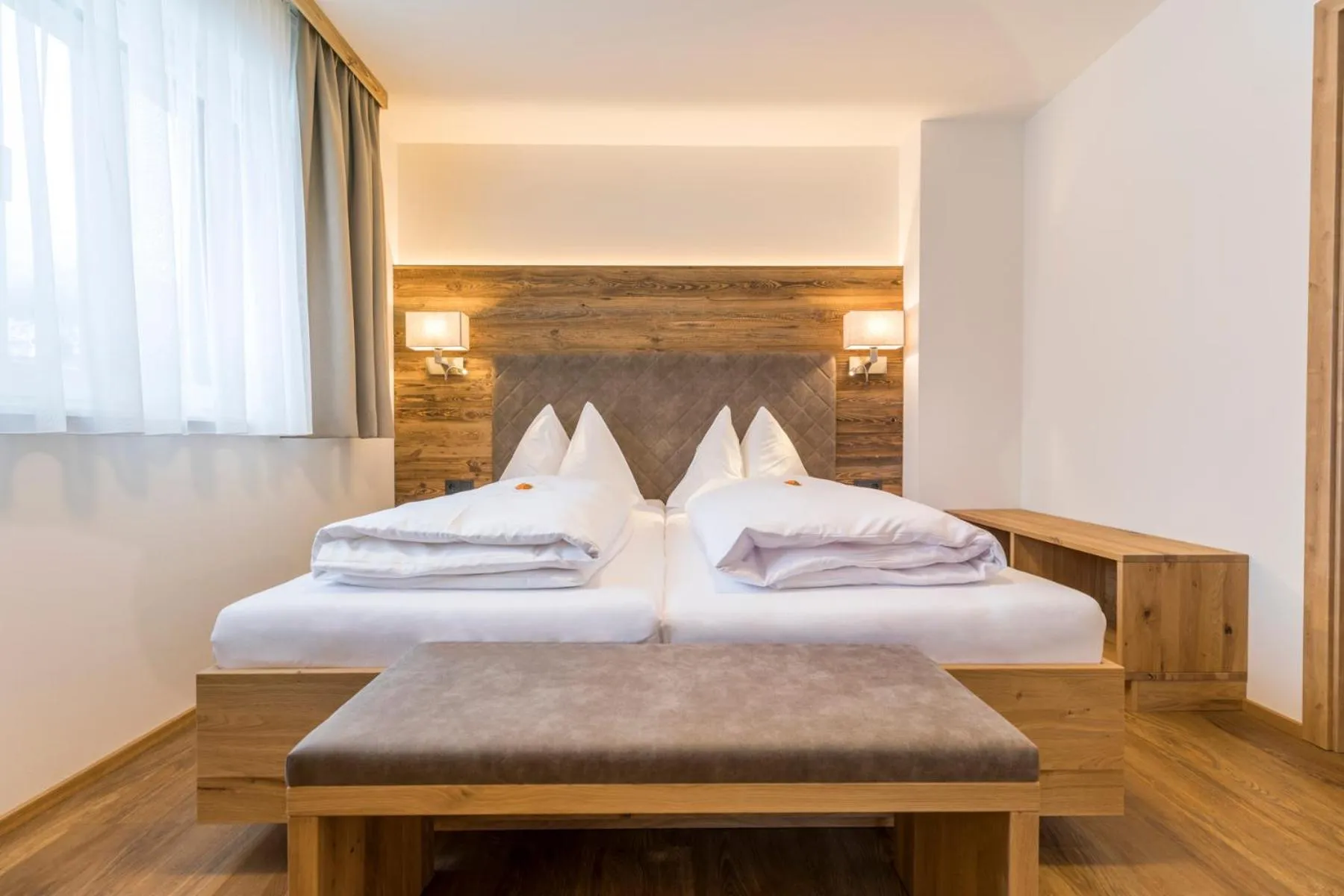 Bed in OFENTÜRL alpine living