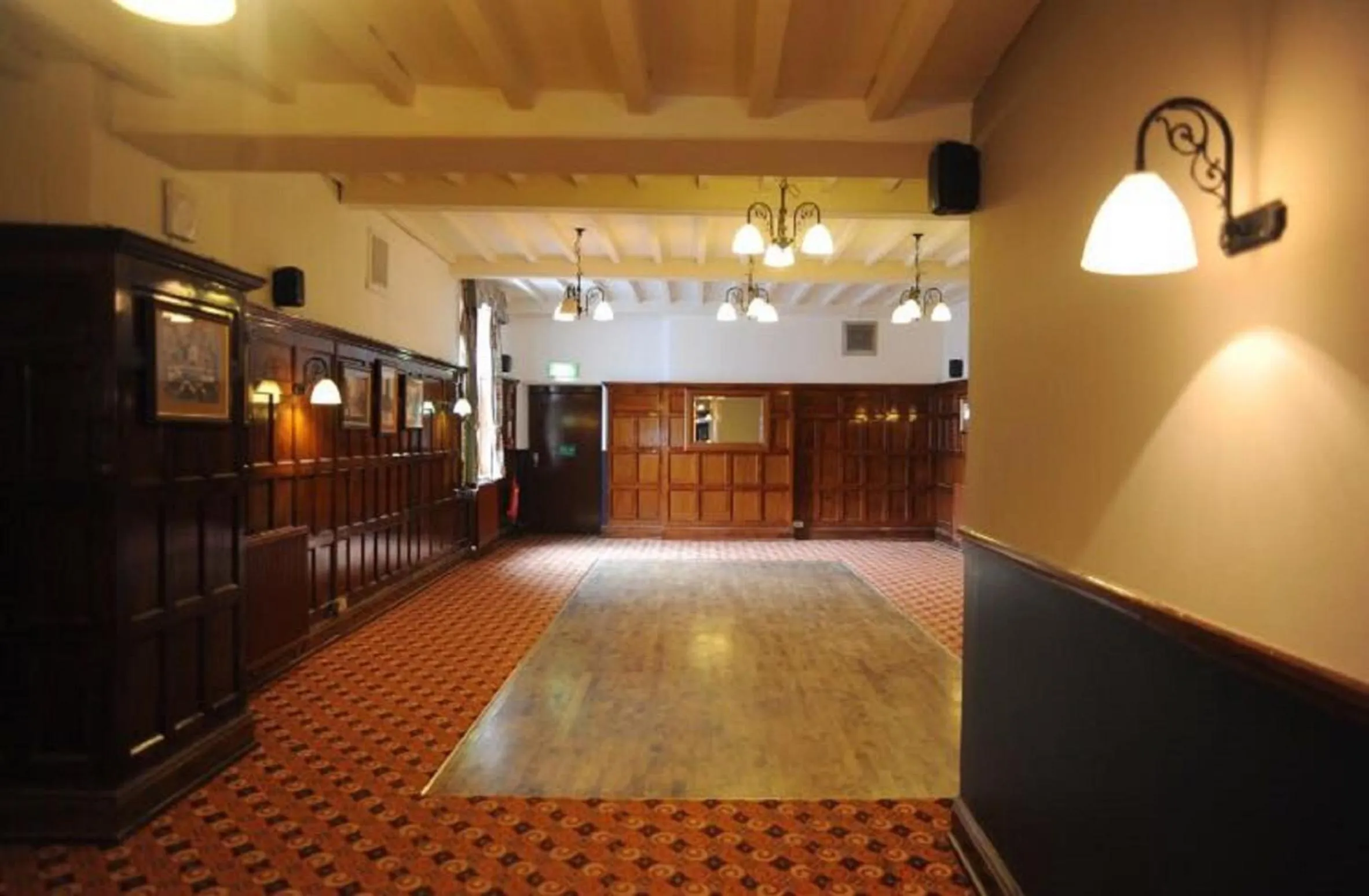 Business facilities in Angel @ KingSt