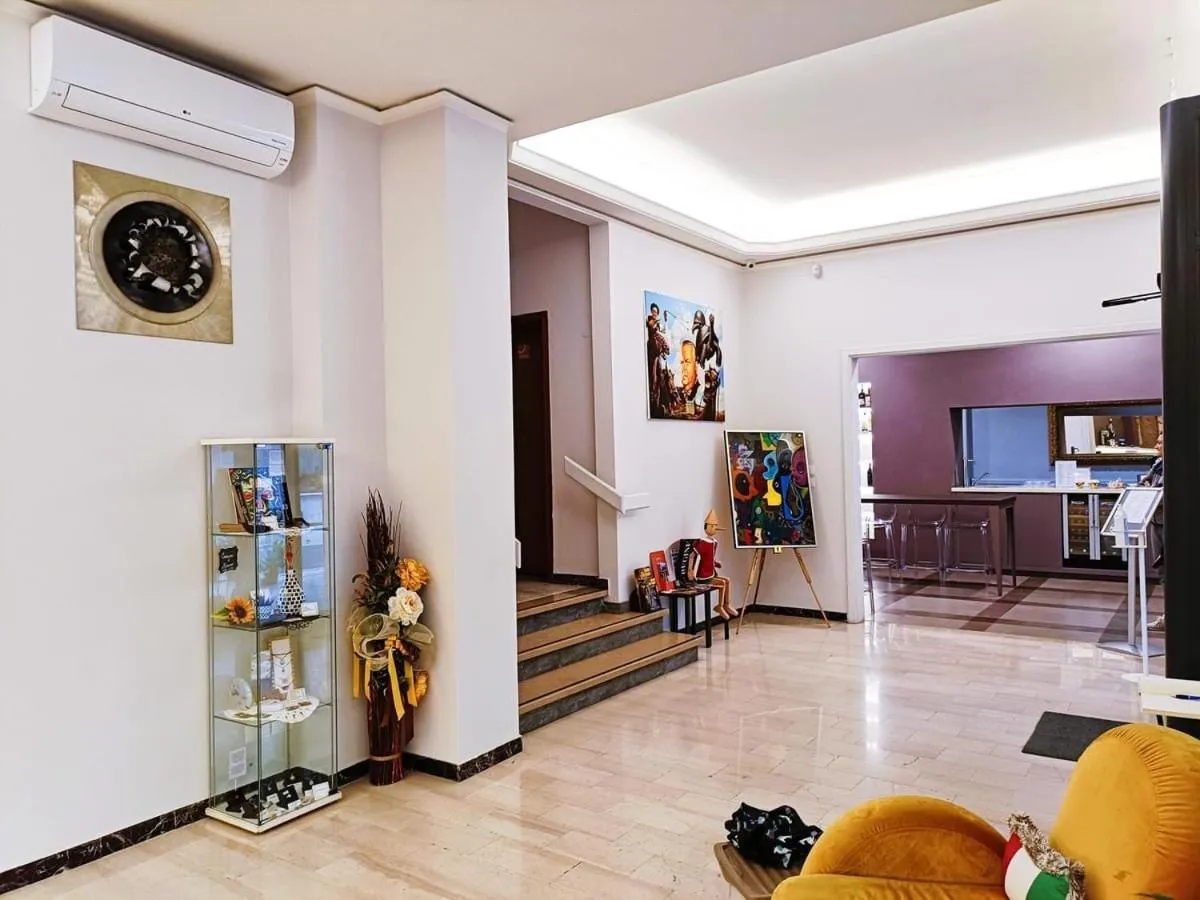 Lobby or reception in SmArt Hotel Bartolini