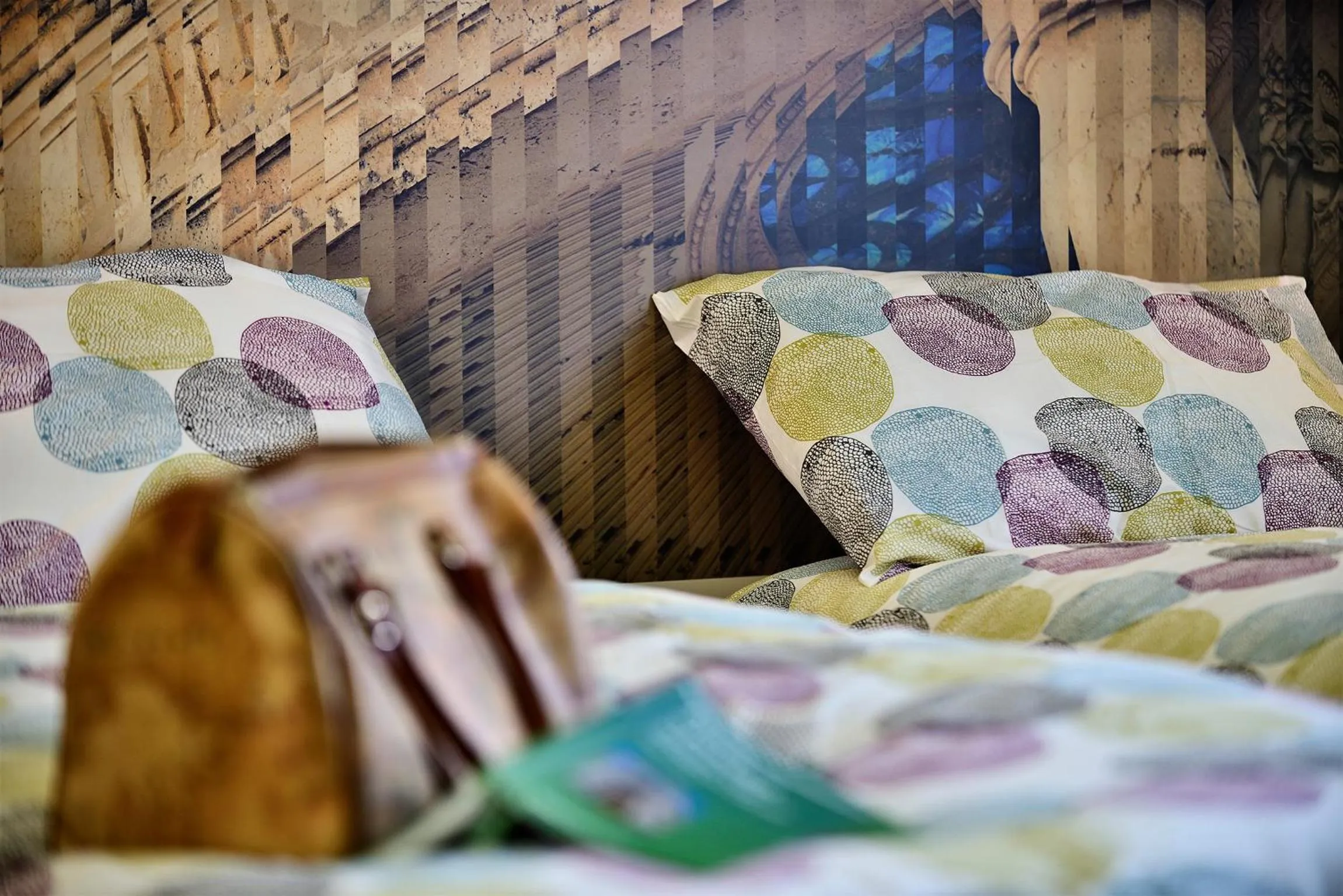 Decorative detail, Bed in SmArt Hotel Bartolini