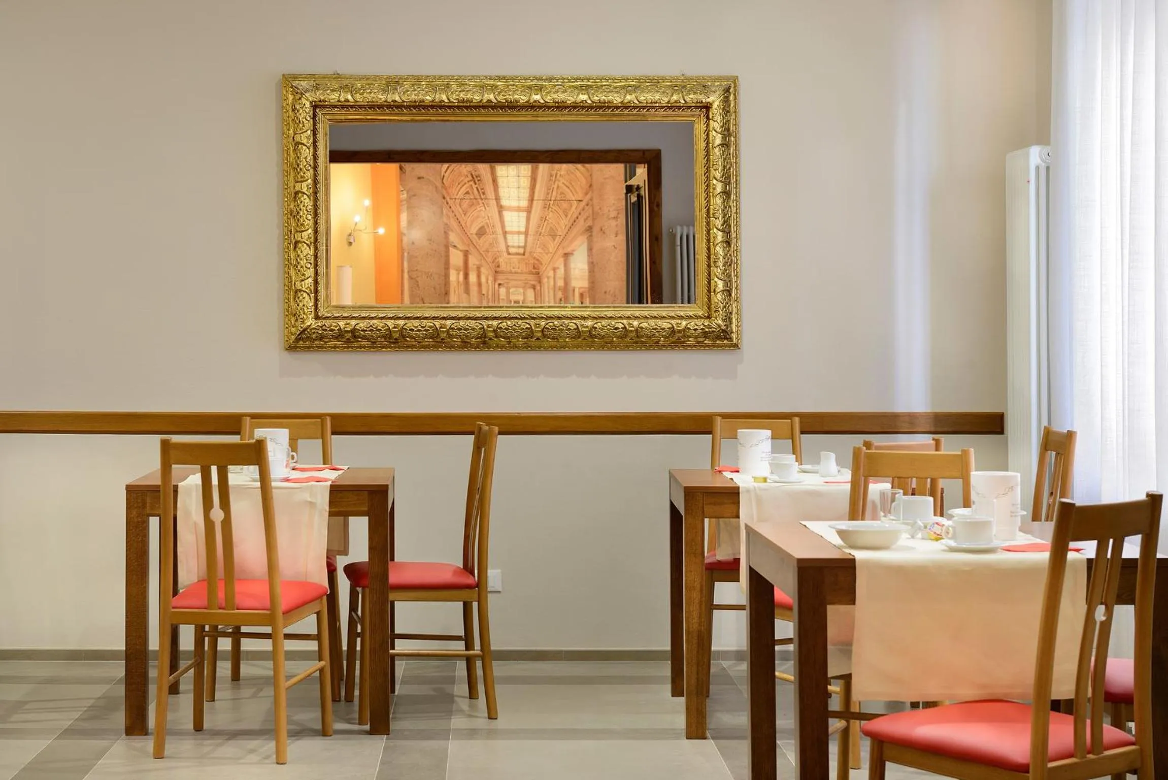 Restaurant/places to eat in SmArt Hotel Bartolini