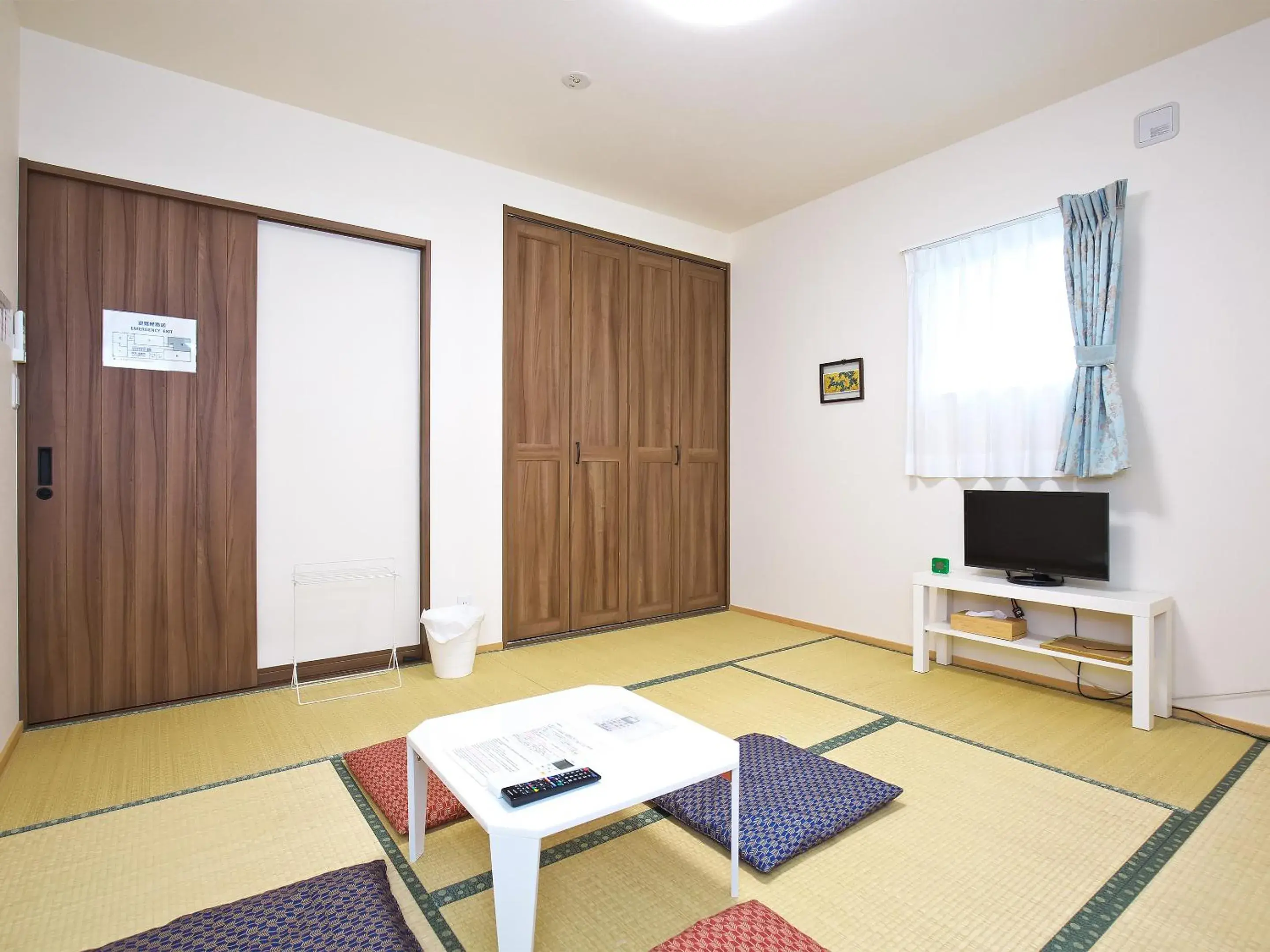 Family Room in Shironoshita Guesthouse Family Room in Shironoshita Guesthouse