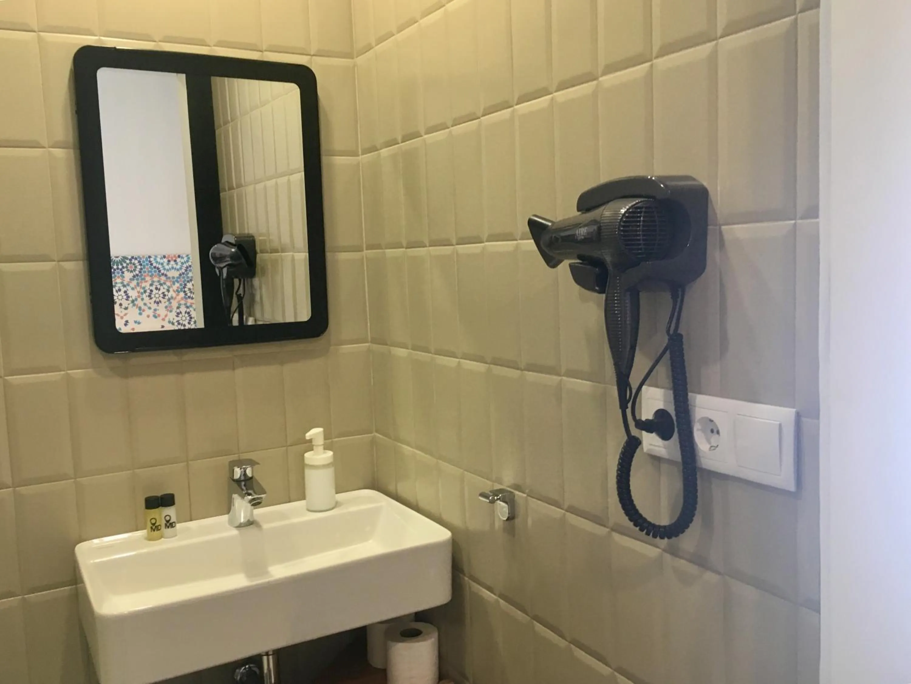 Shower in MD Design Hotel - Portal del Real