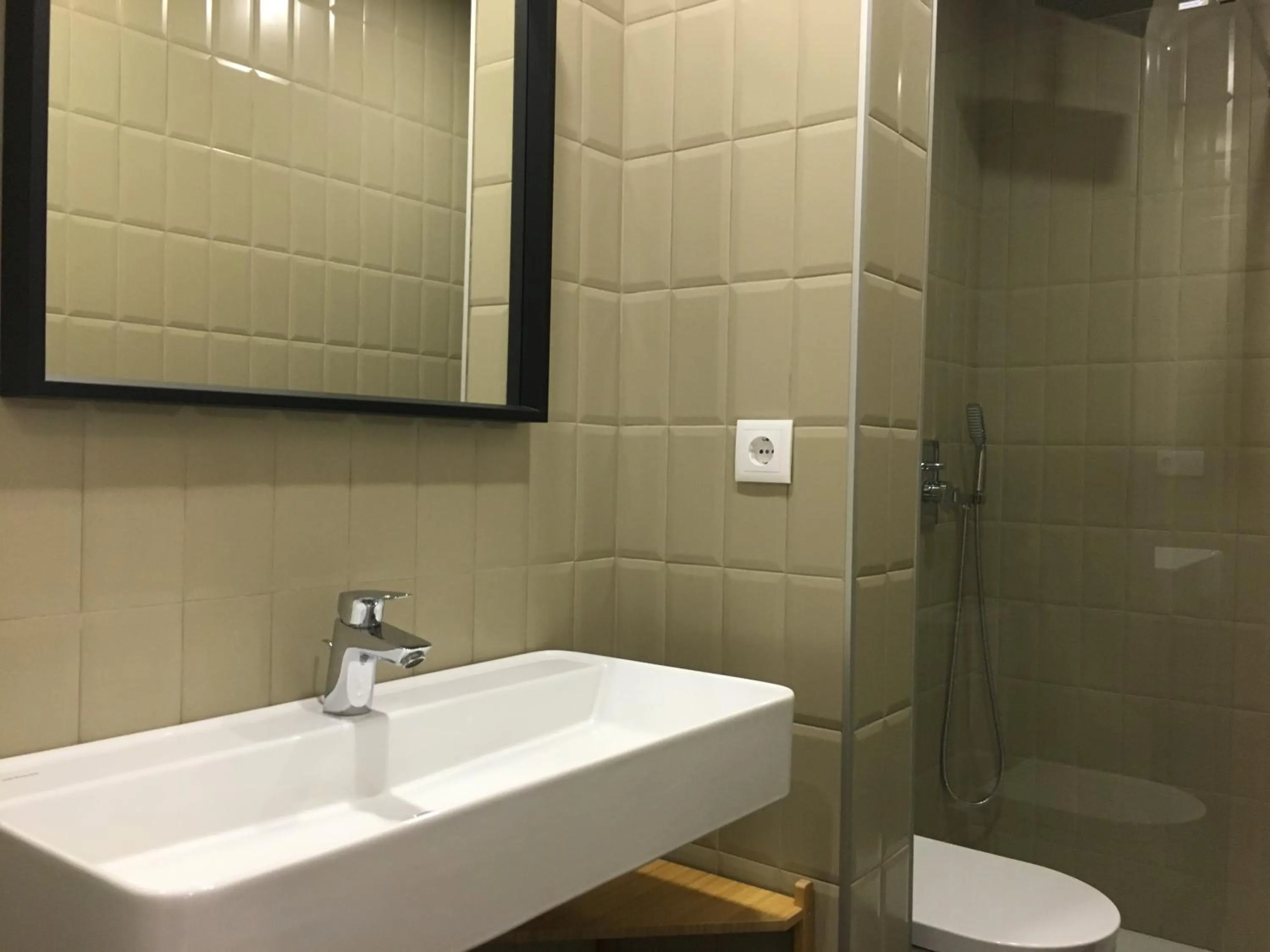 Shower in MD Design Hotel - Portal del Real