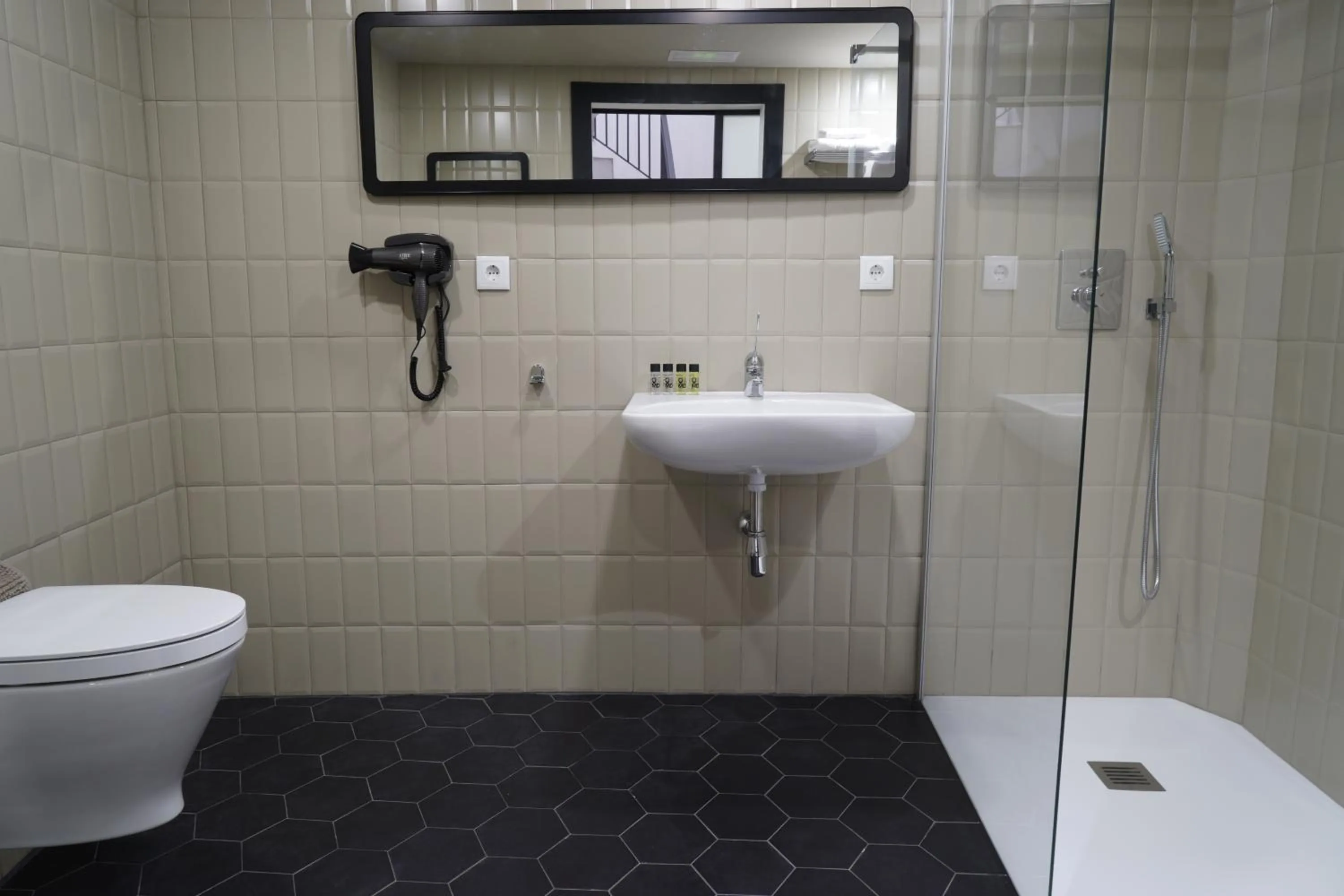 Shower in MD Design Hotel - Portal del Real