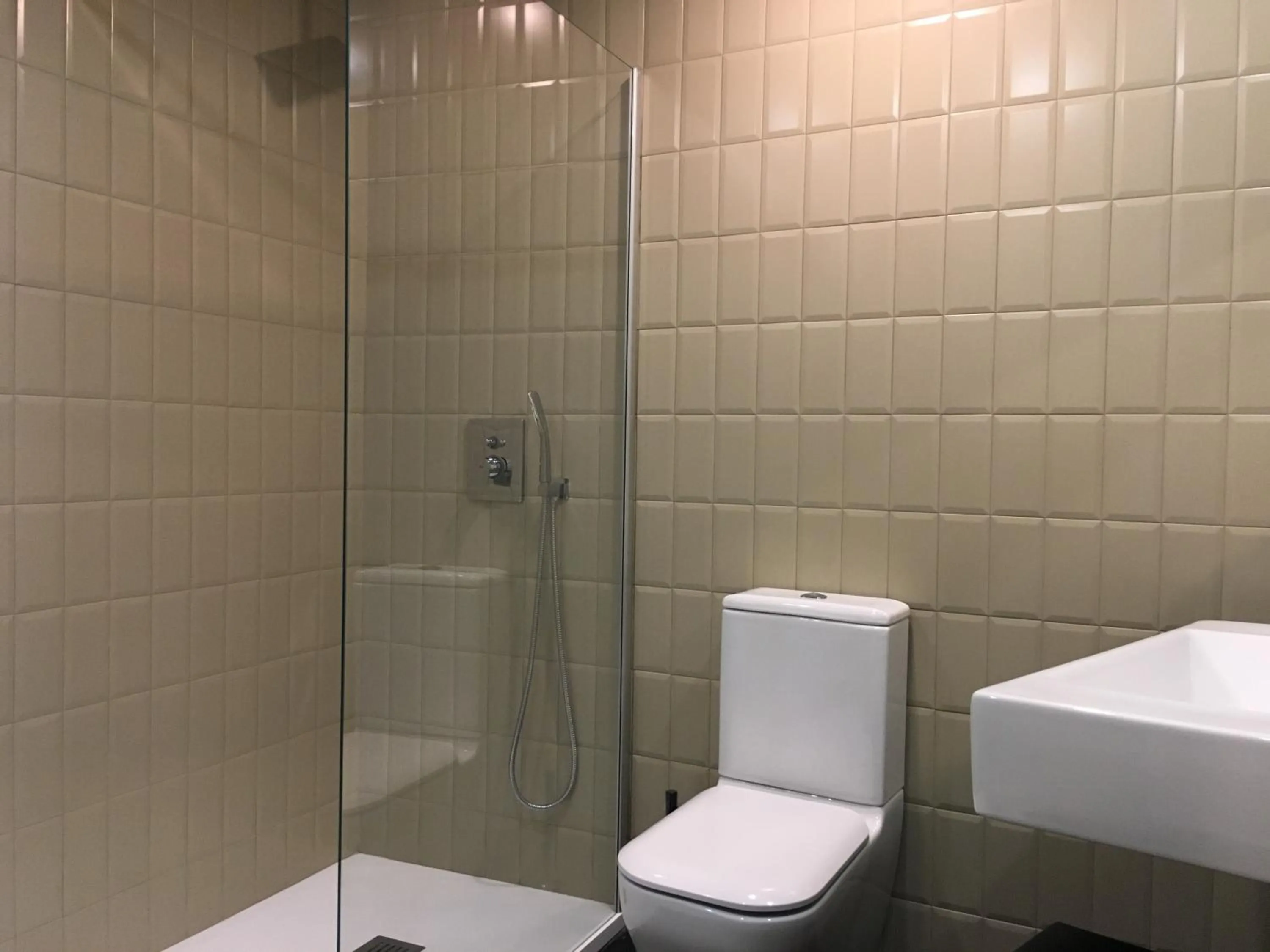 Shower in MD Design Hotel - Portal del Real